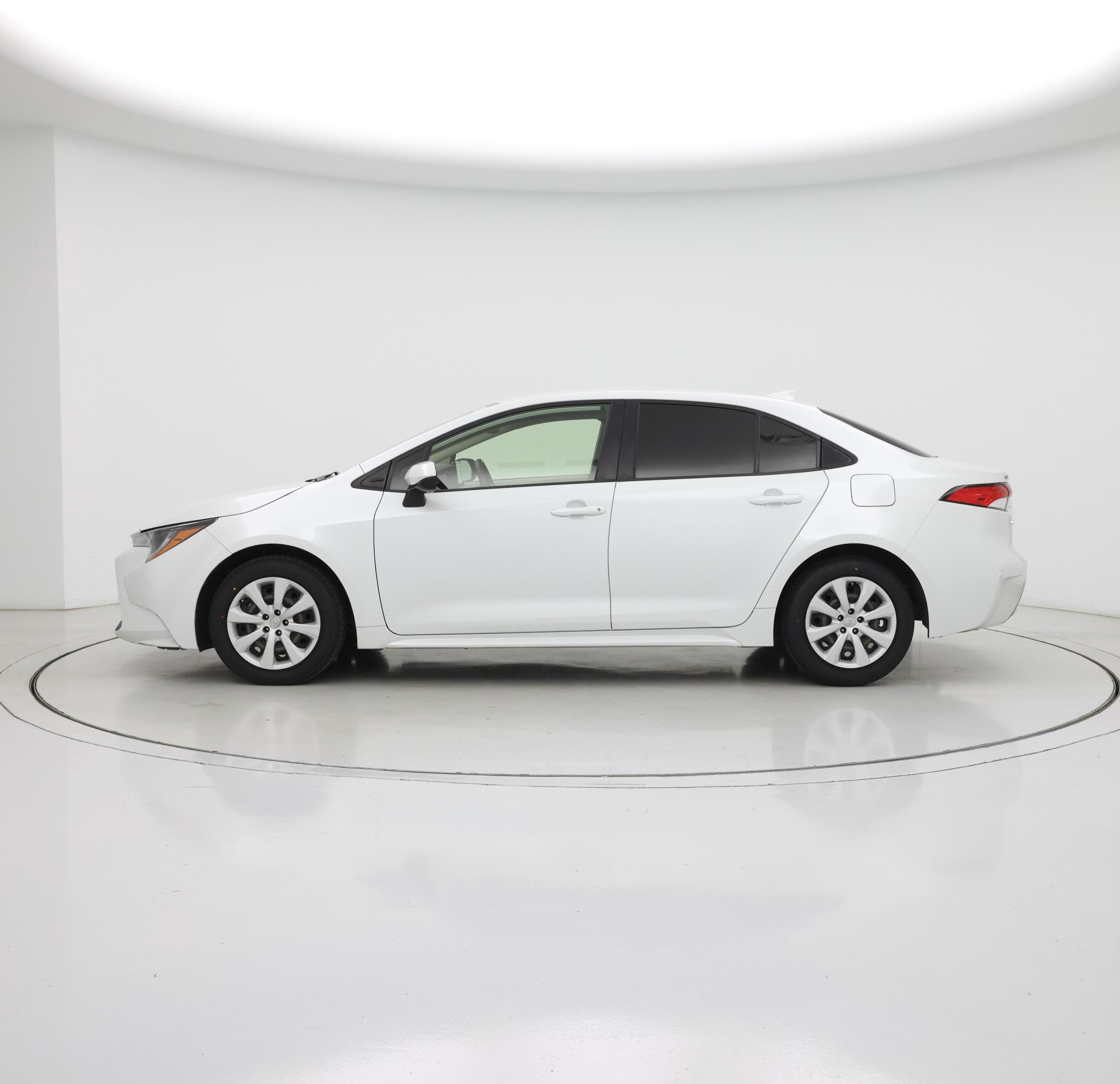 Thumbnail: 2022 Toyota Corolla - 3