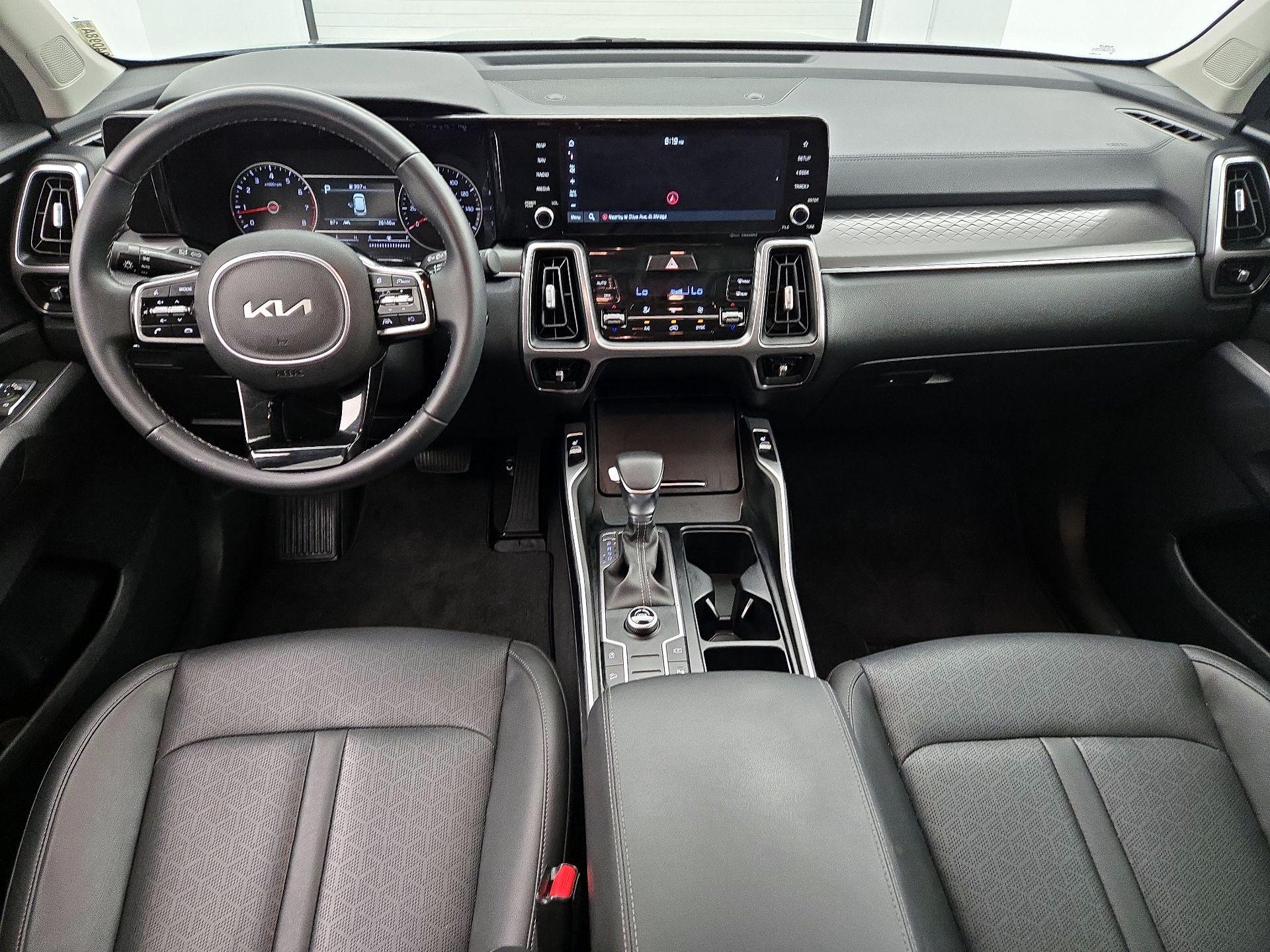 Thumbnail: 2023 Kia Sorento - 9