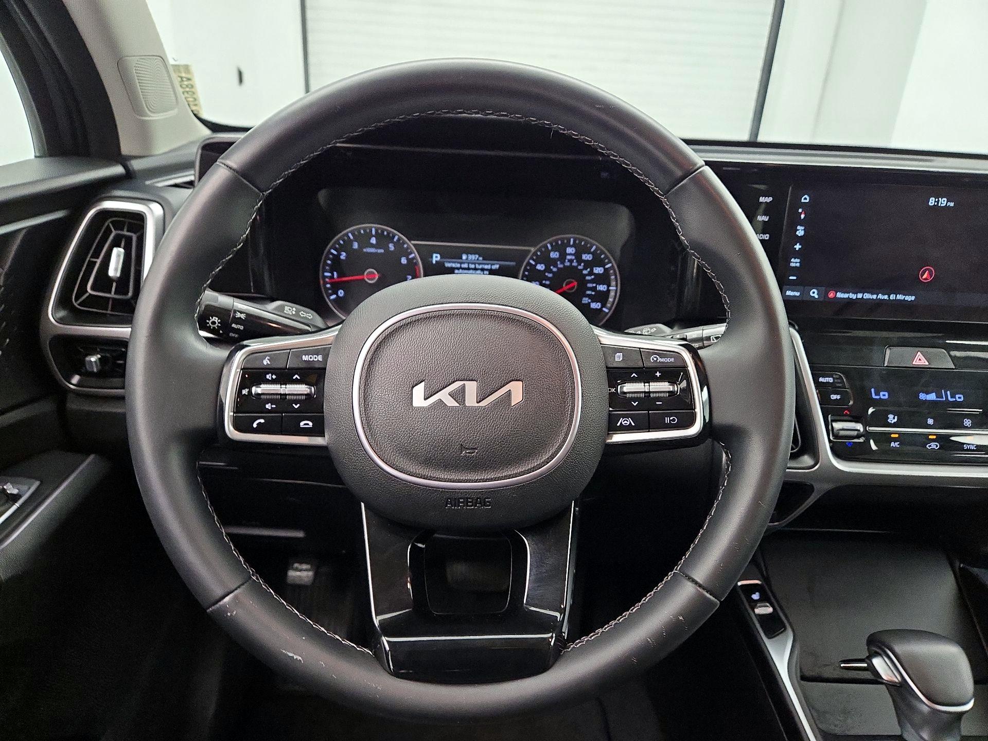 Thumbnail: 2023 Kia Sorento - 10