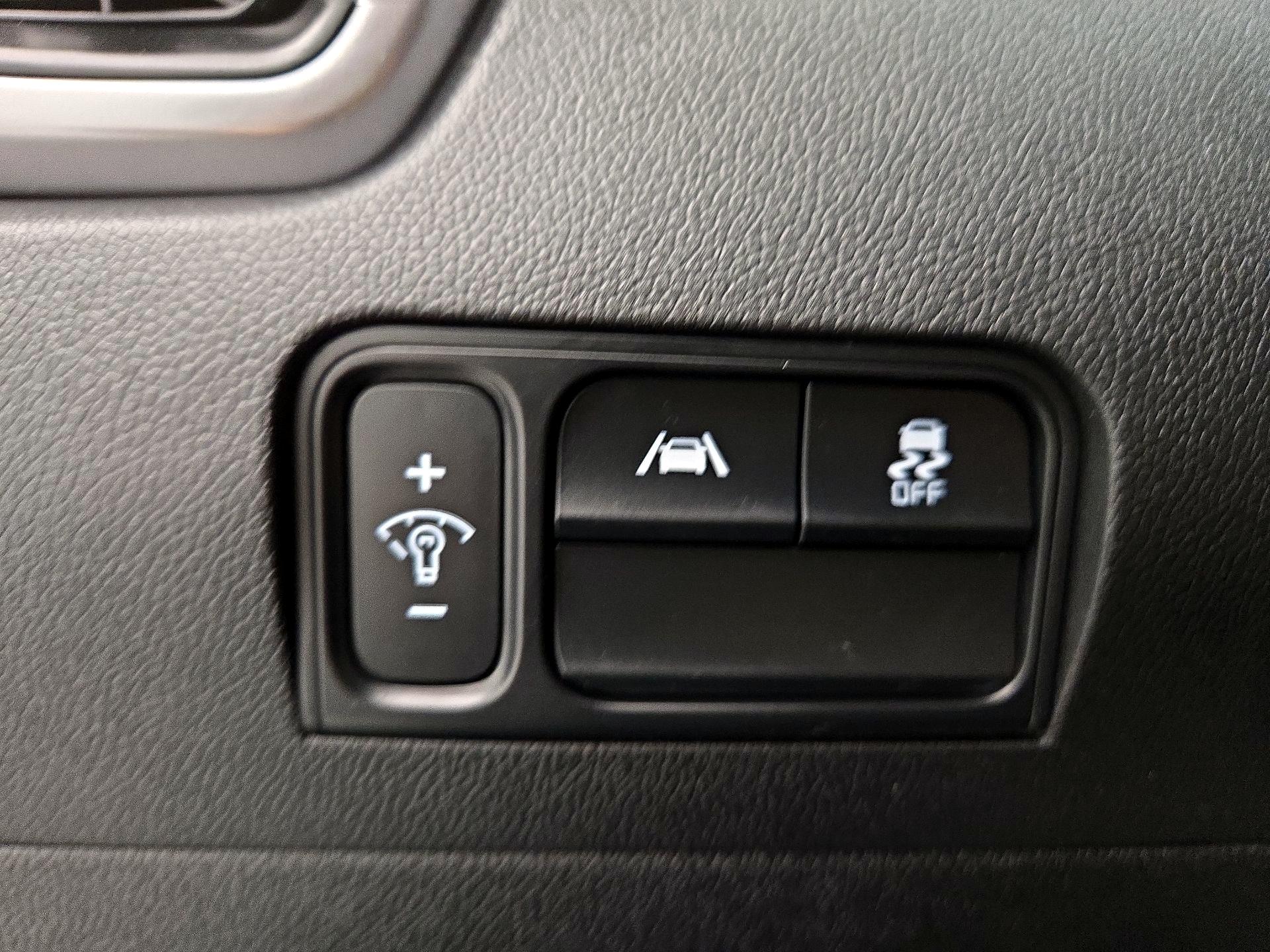 Thumbnail: 2023 Kia Sorento - 13