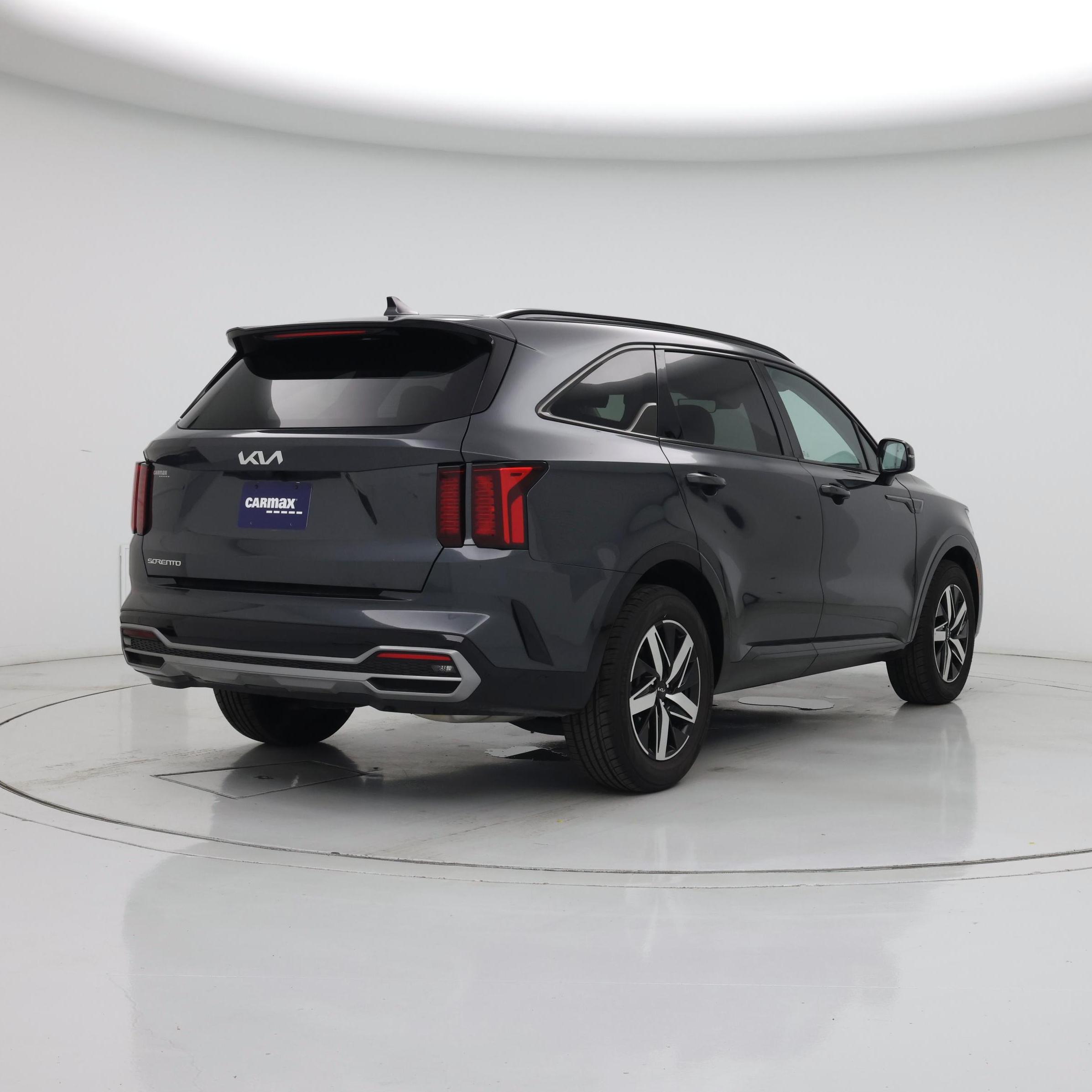 Thumbnail: 2023 Kia Sorento - 8