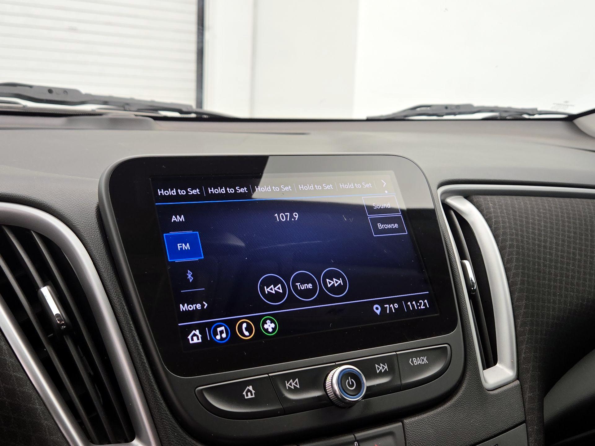 Thumbnail: 2024 Chevrolet Malibu - 15