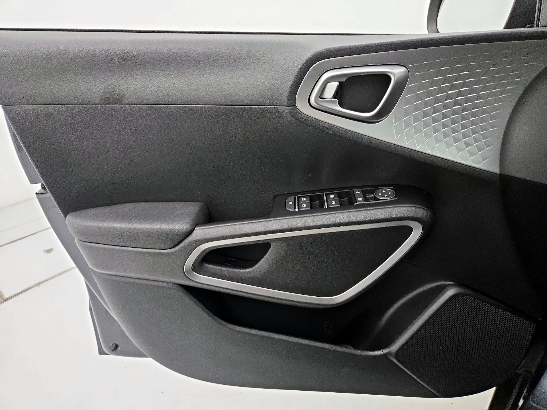 Thumbnail: 2025 Kia Soul - 12