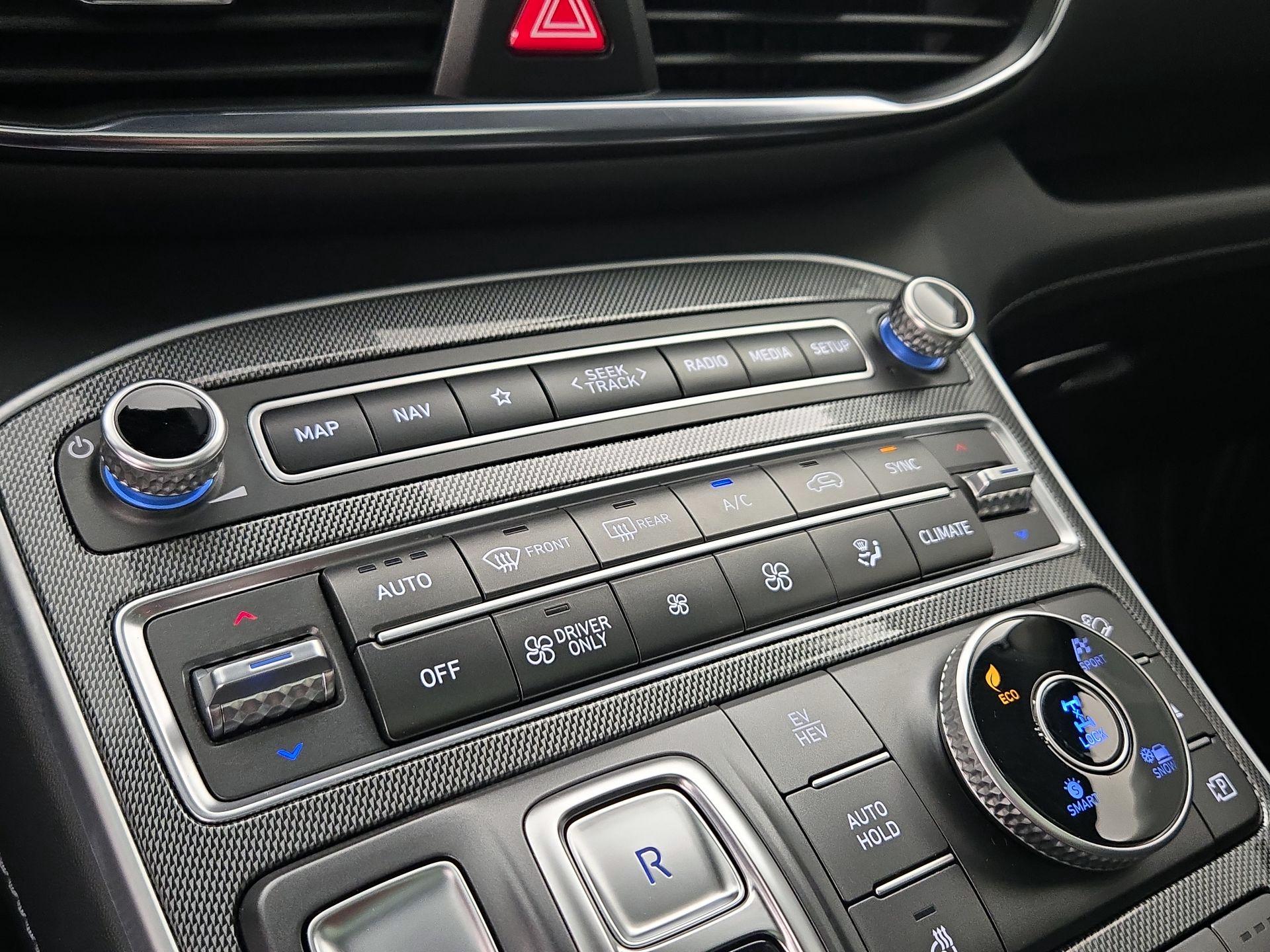 Thumbnail: 2022 Hyundai Santa Fe - 17