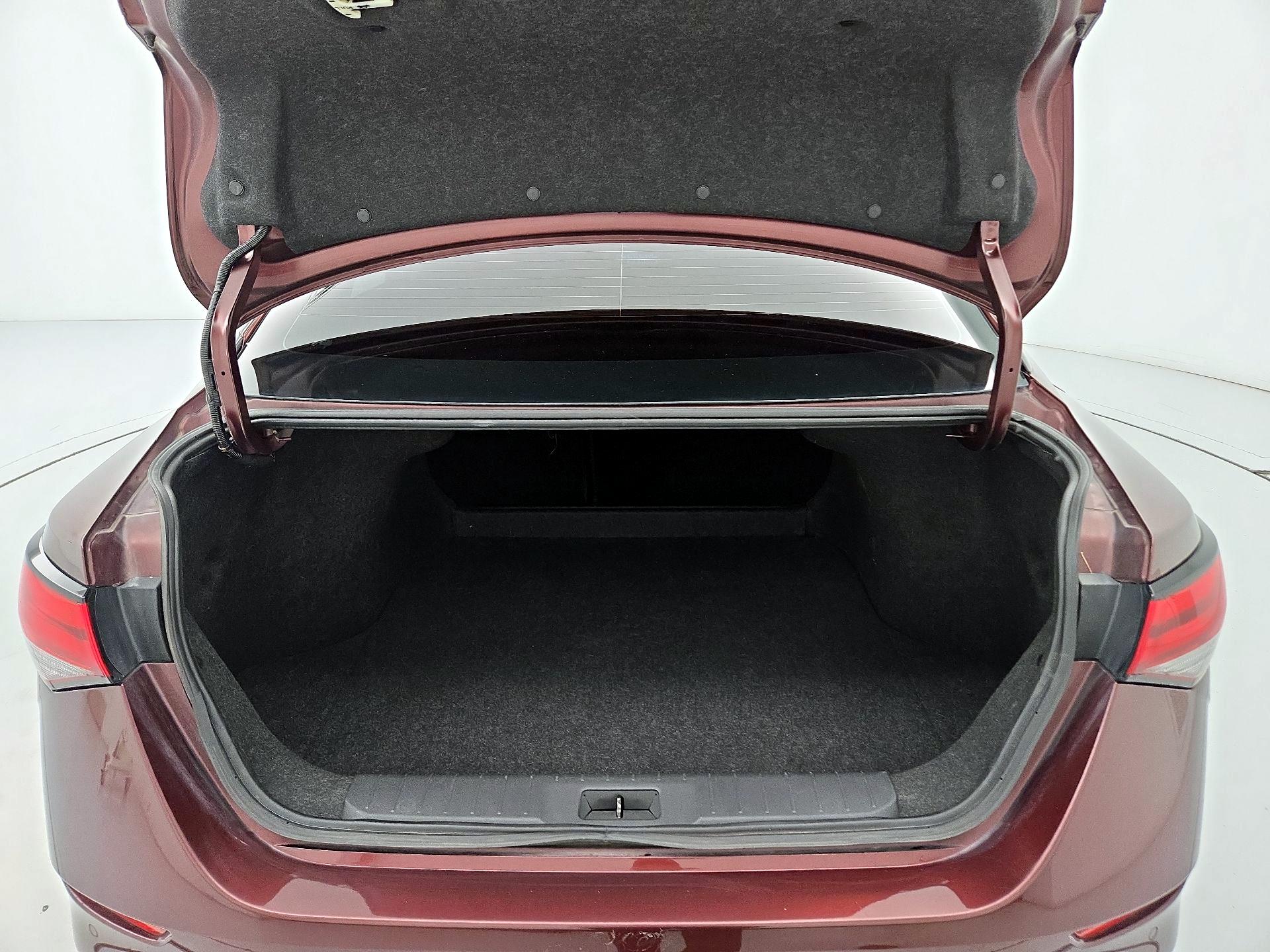 Thumbnail: 2024 Nissan Sentra - 20