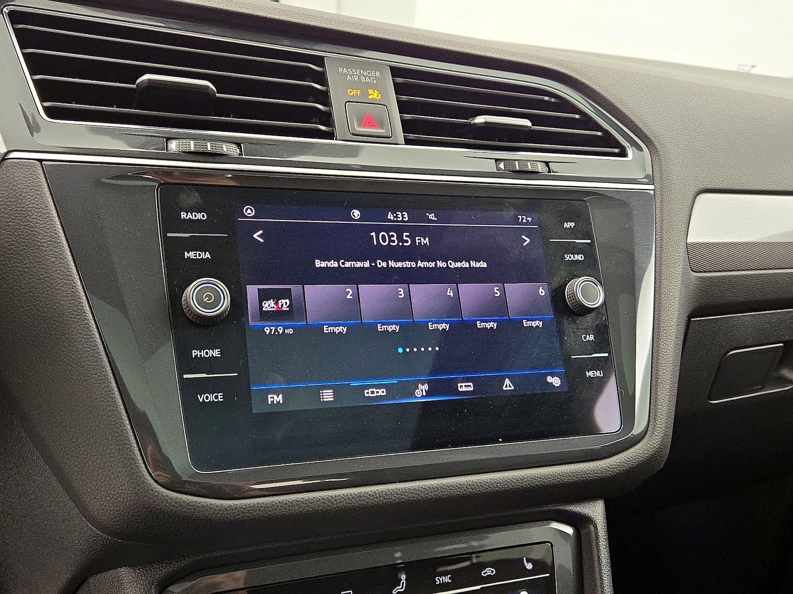 2023 Volkswagen Tiguan SE R-LINE BLACK - Photo 16