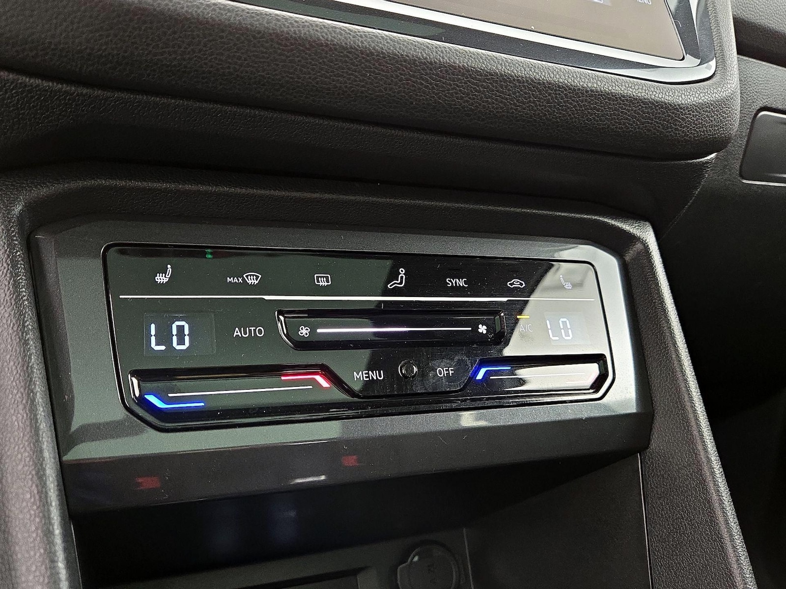 2023 Volkswagen Tiguan SE R-LINE BLACK - Photo 17