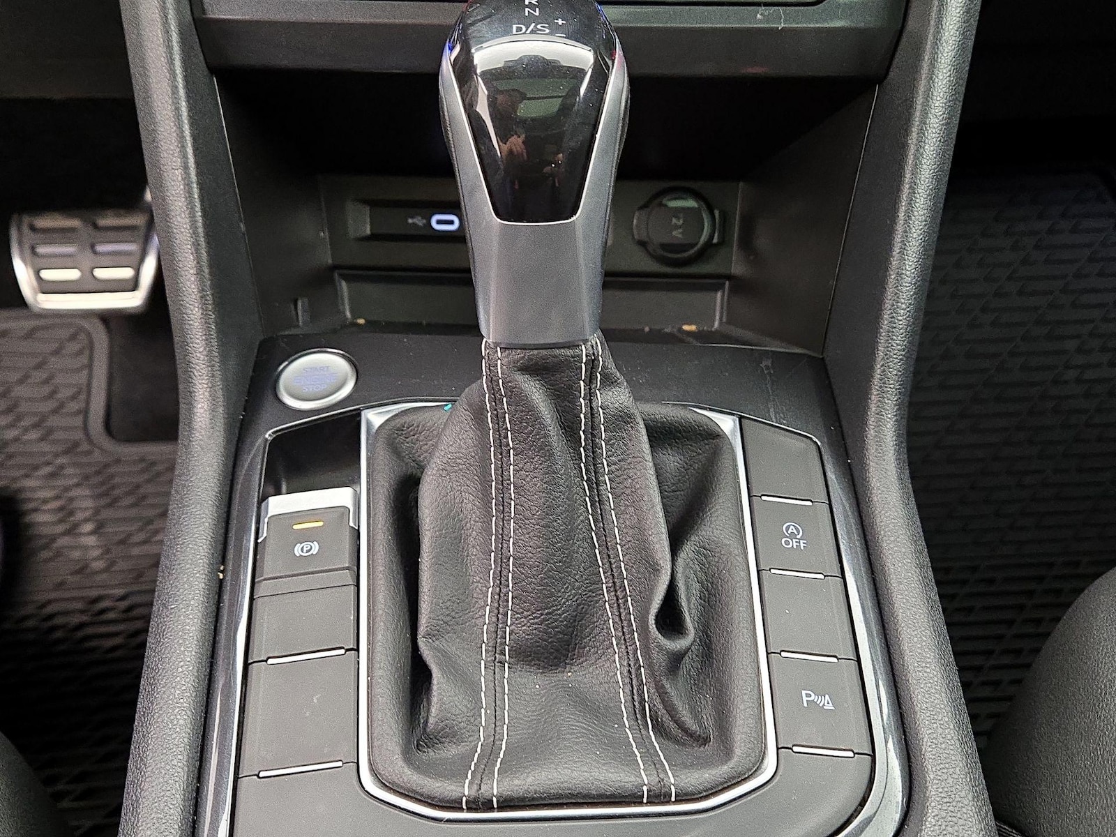 2023 Volkswagen Tiguan SE R-LINE BLACK - Photo 18