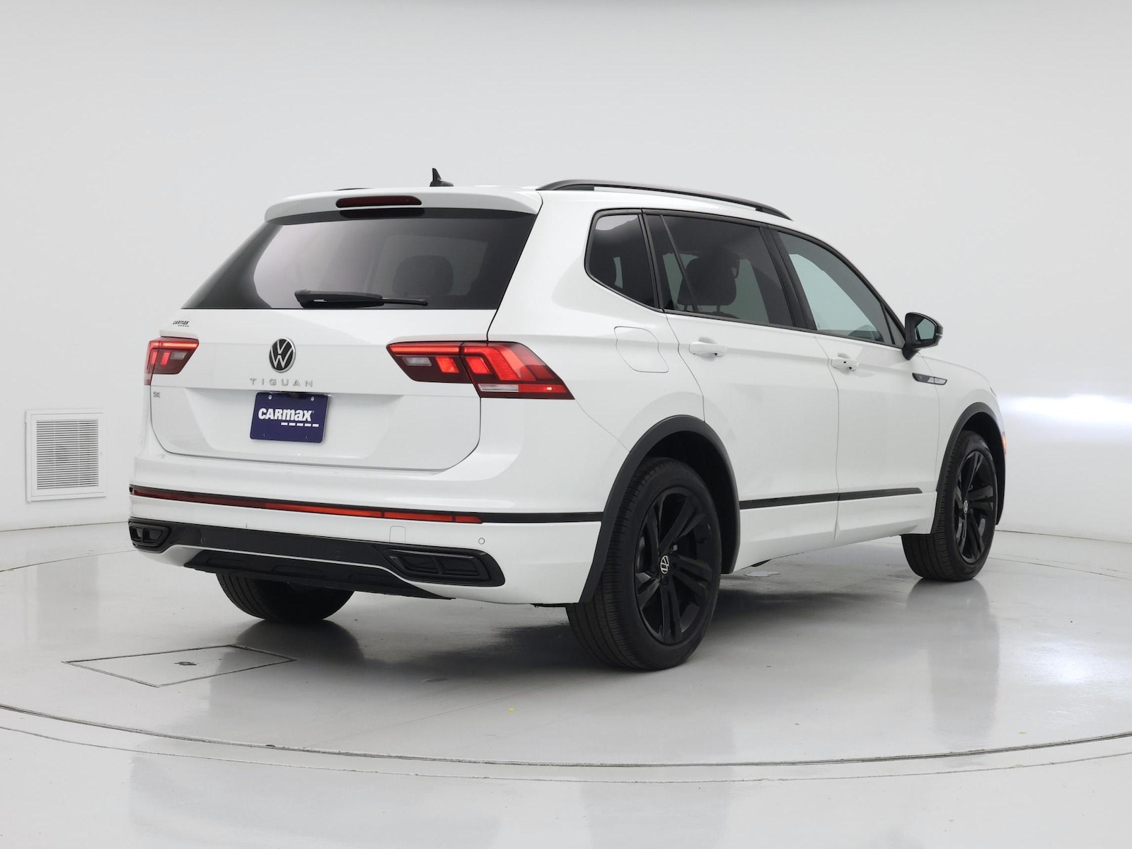 2023 Volkswagen Tiguan SE R-LINE BLACK - Photo 9