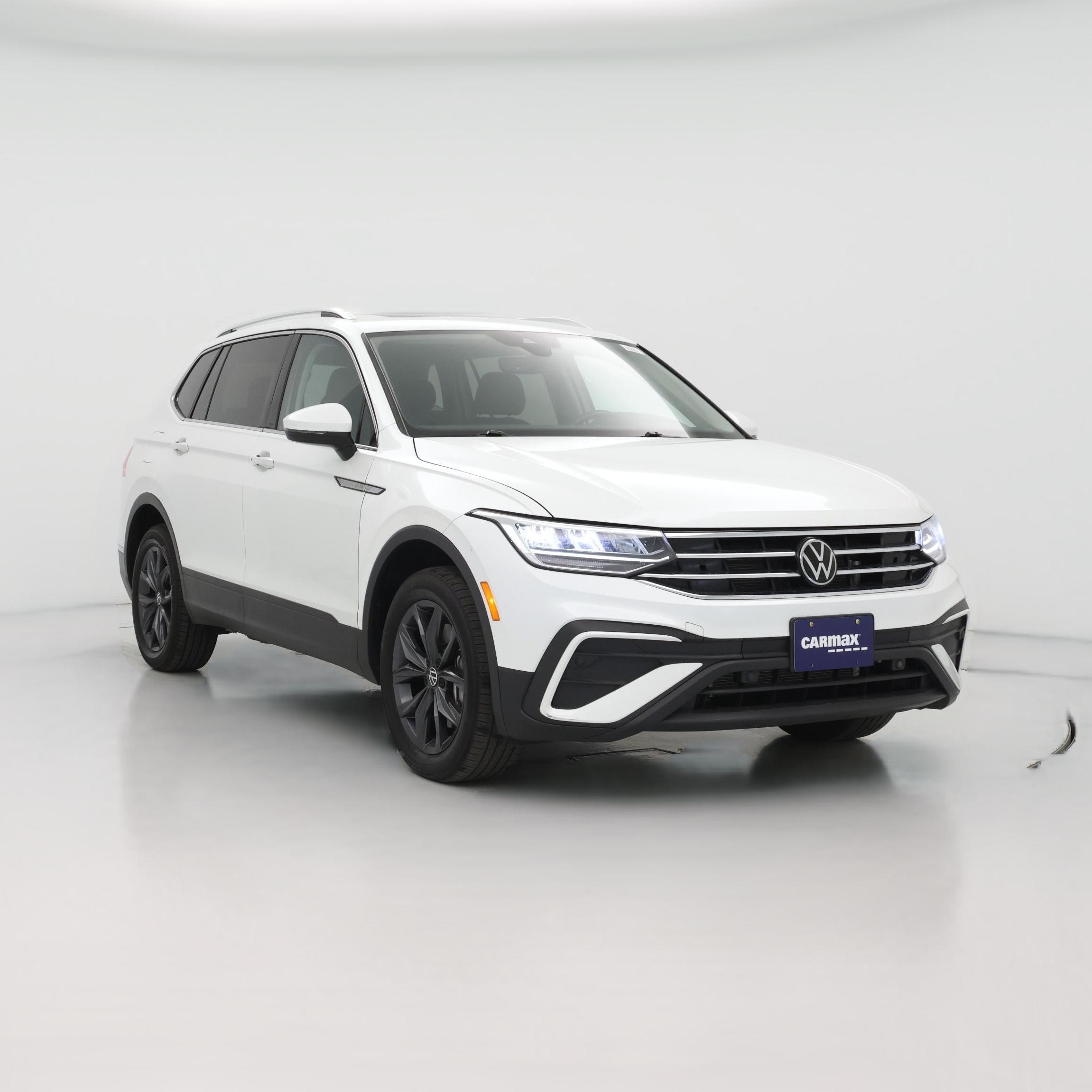 Thumbnail: 2023 Volkswagen Tiguan - 1