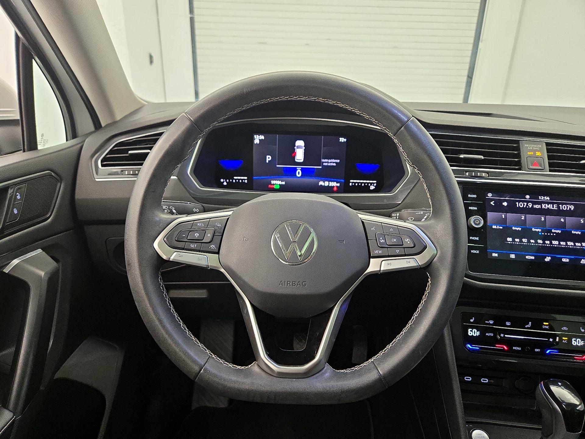 Thumbnail: 2023 Volkswagen Tiguan - 10