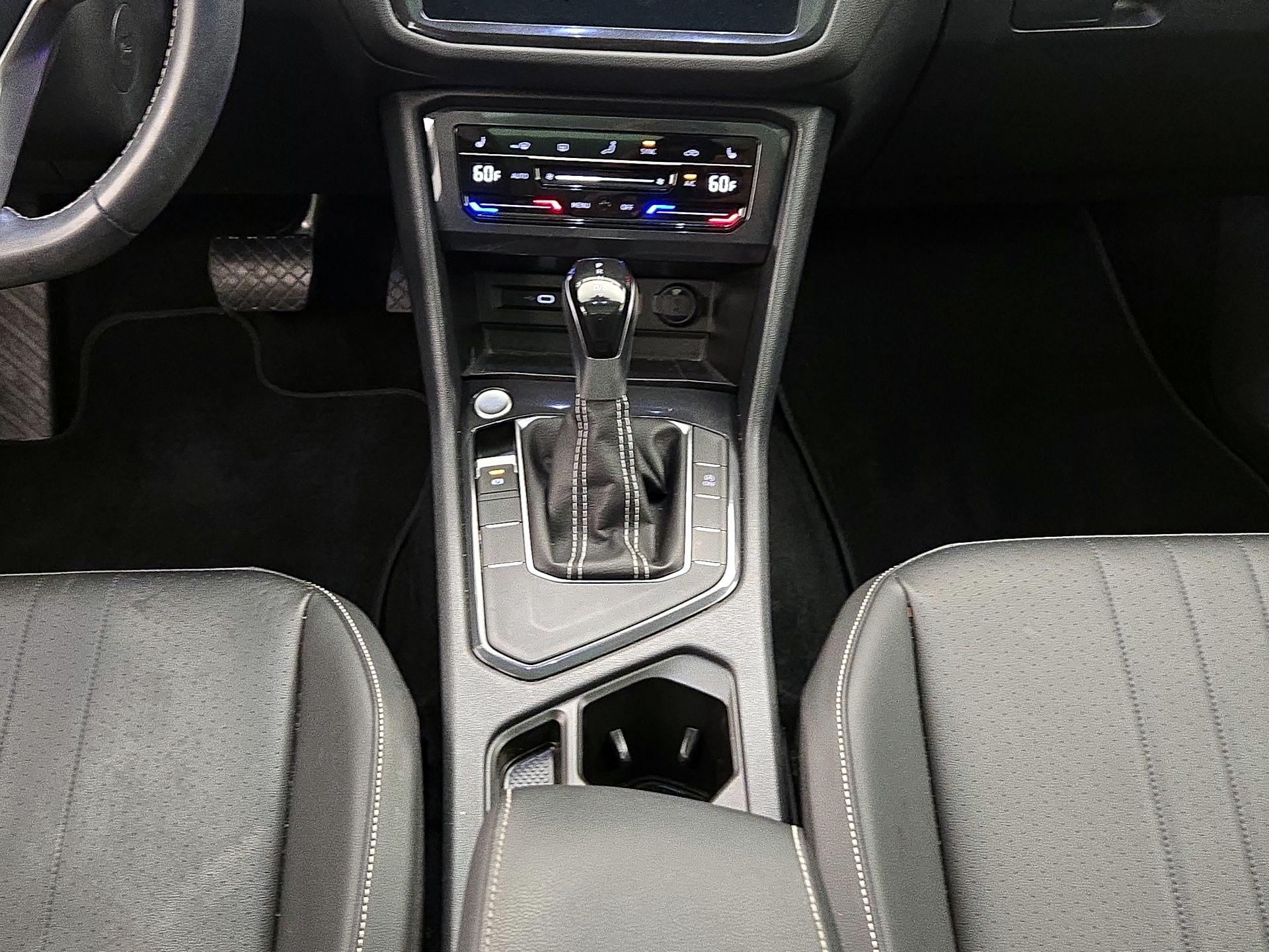 Thumbnail: 2023 Volkswagen Tiguan - 17