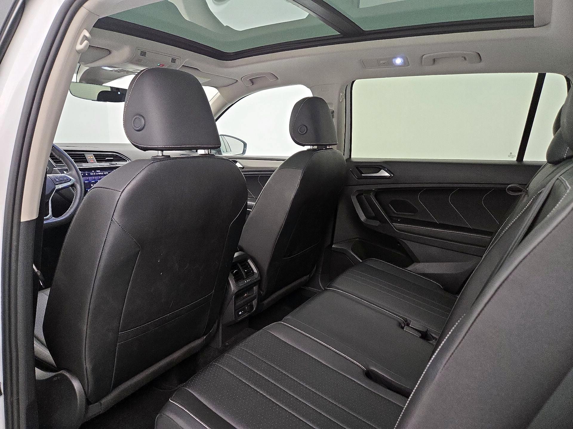 Thumbnail: 2023 Volkswagen Tiguan - 20