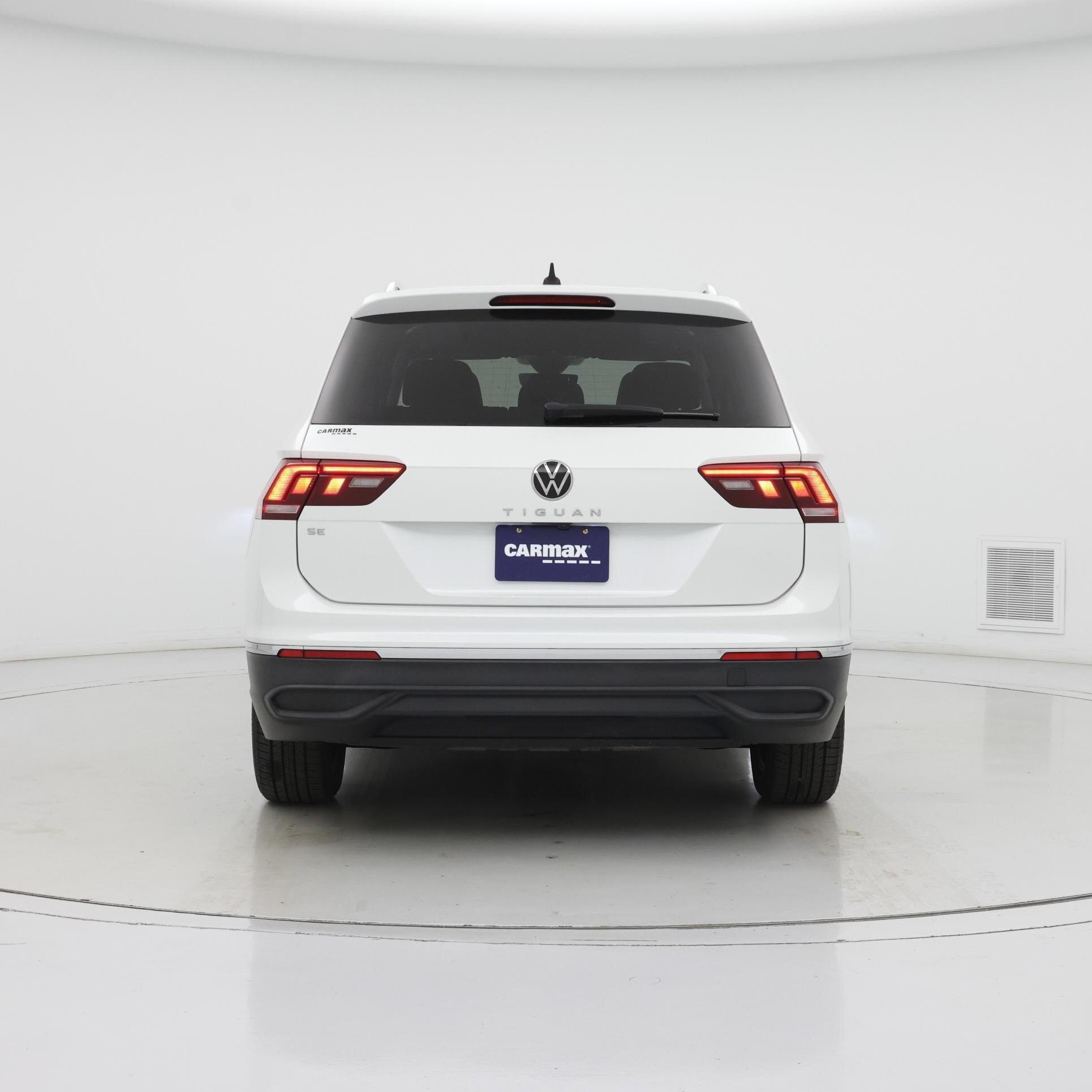 Thumbnail: 2023 Volkswagen Tiguan - 6