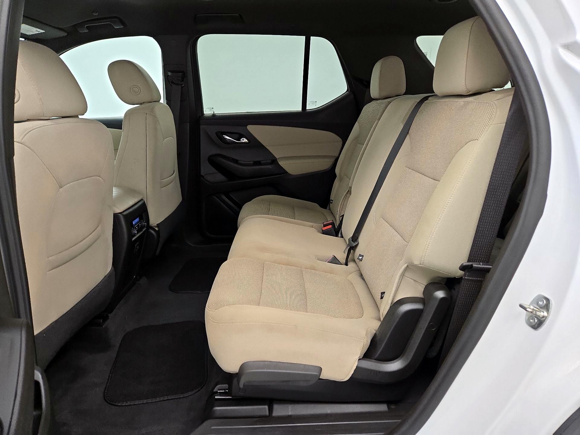 Thumbnail: 2023 Chevrolet Traverse - 19