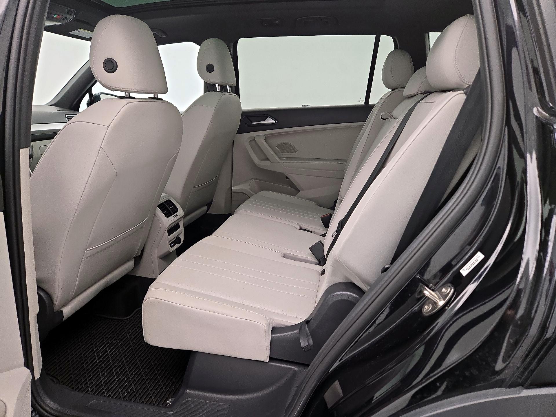 Thumbnail: 2022 Volkswagen Tiguan - 20