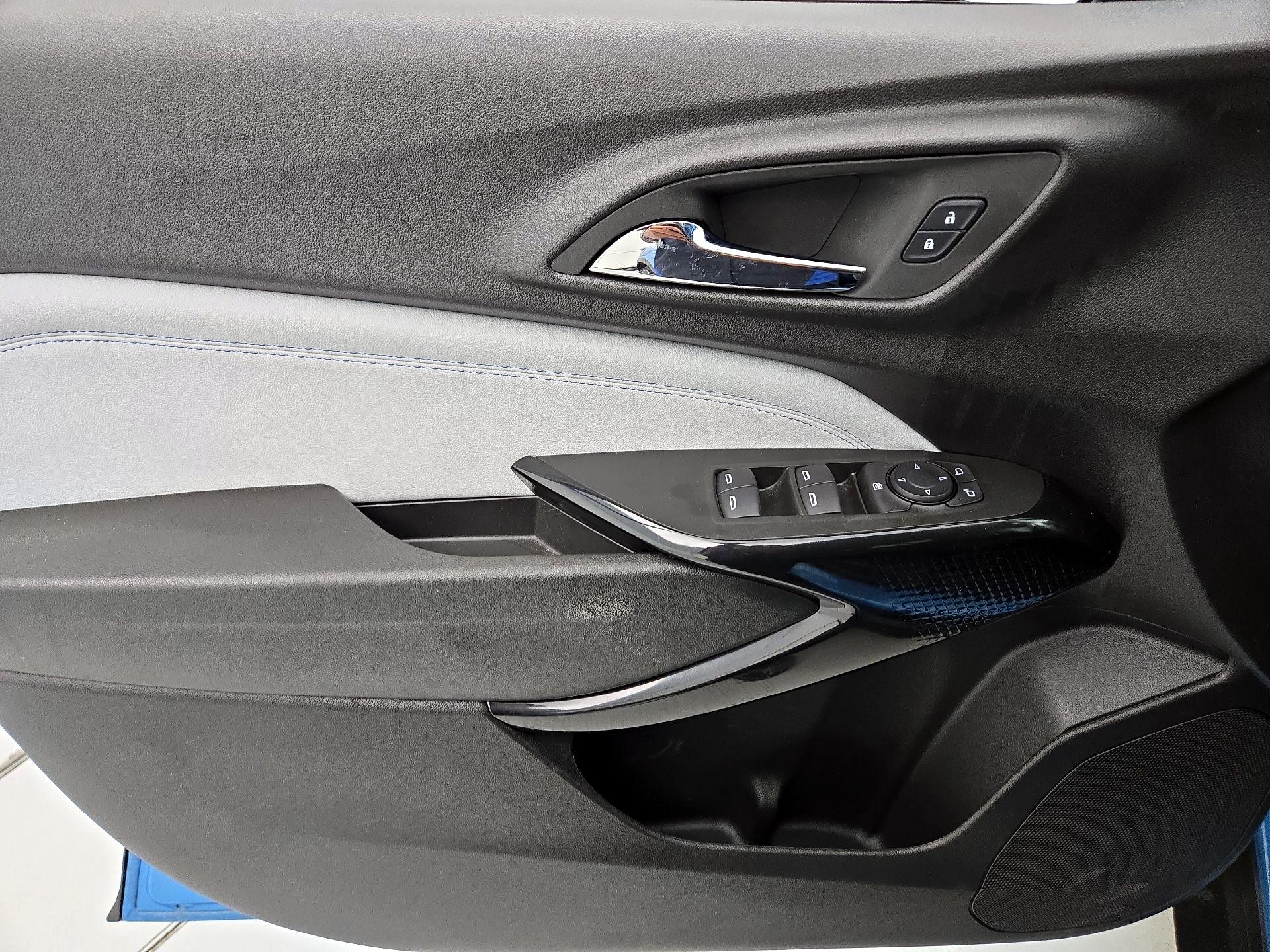 Thumbnail: 2025 Chevrolet Trax - 12
