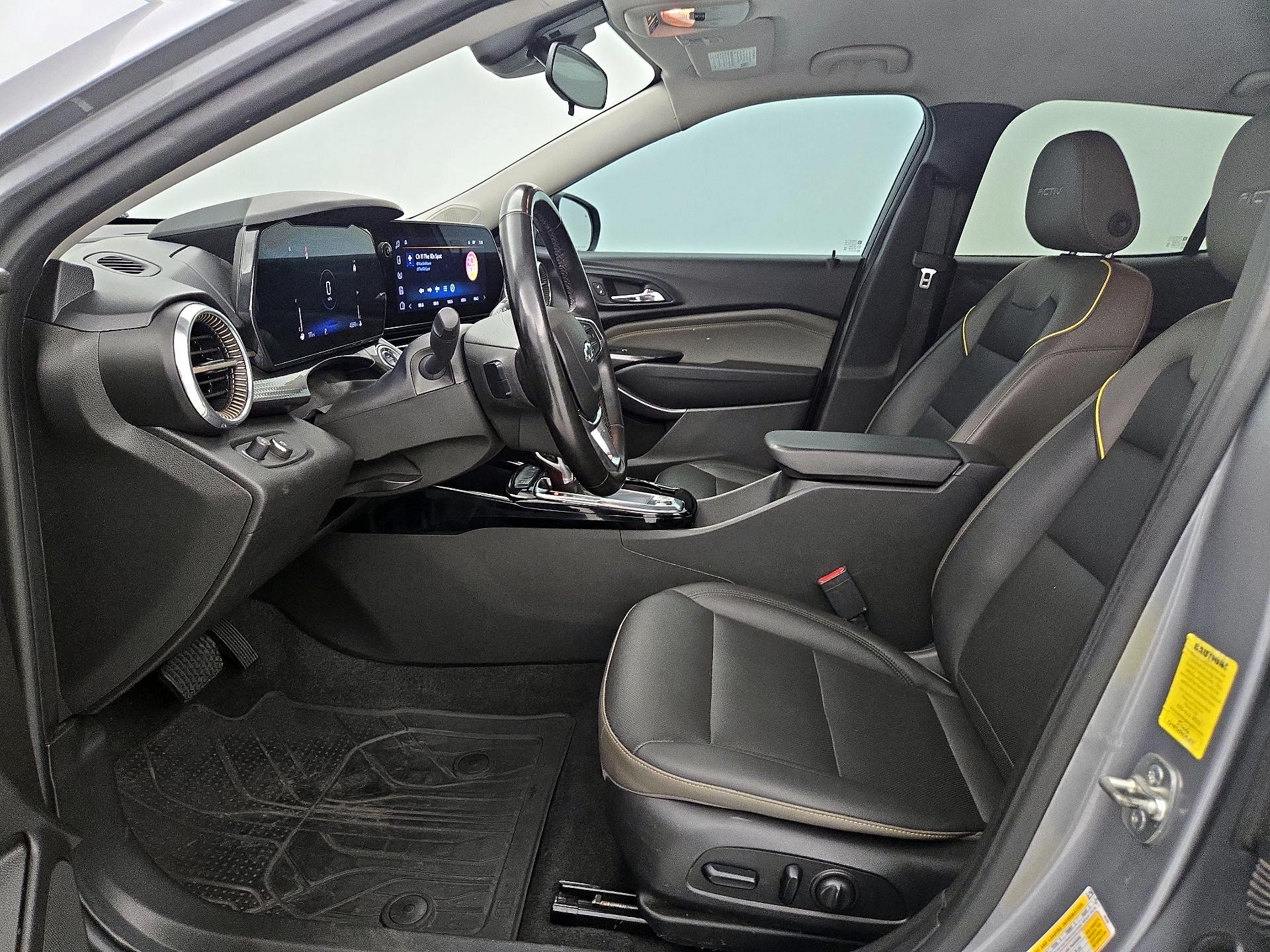 Thumbnail: 2025 Chevrolet Trax - 11
