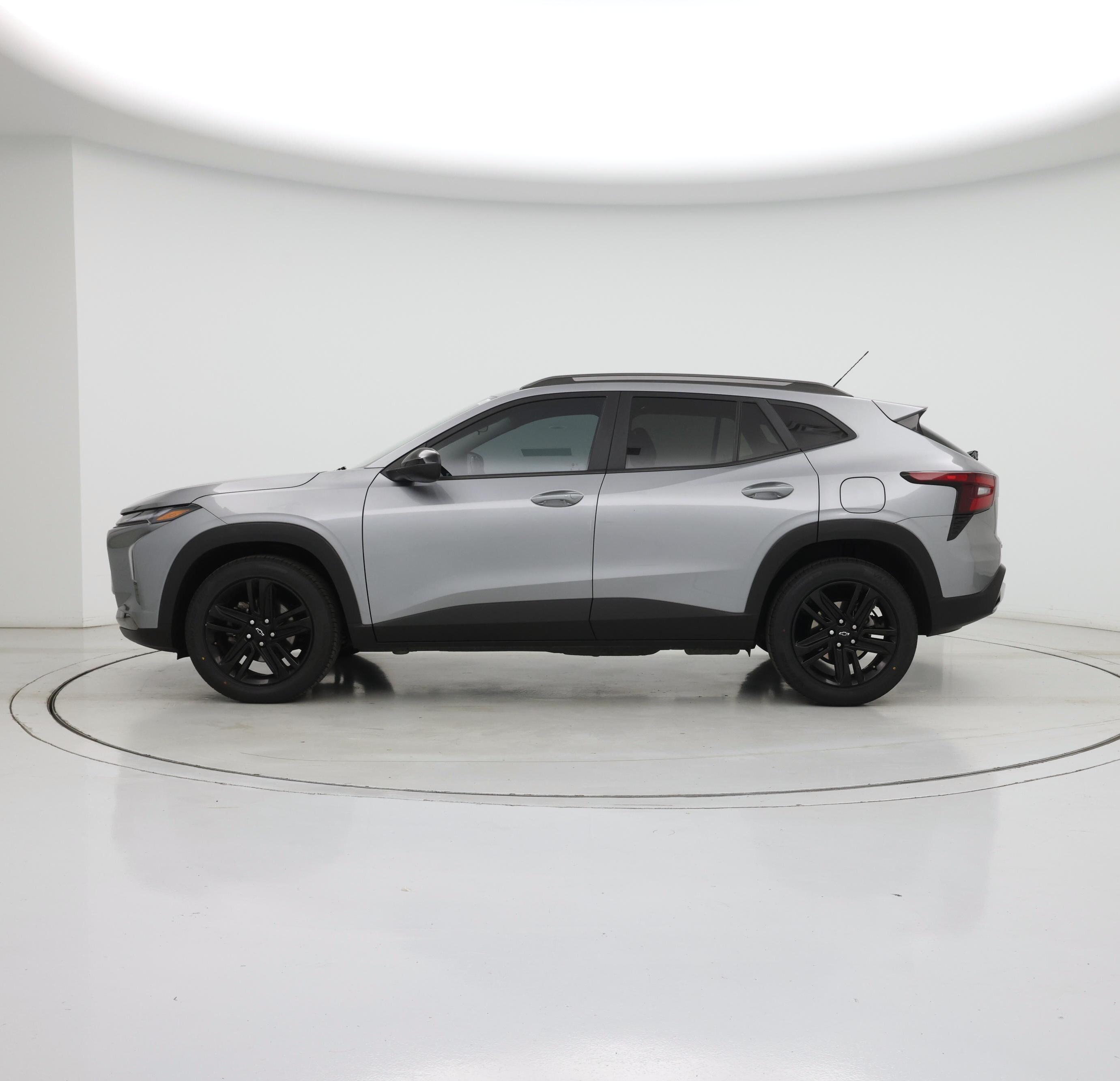 Thumbnail: 2025 Chevrolet Trax - 3