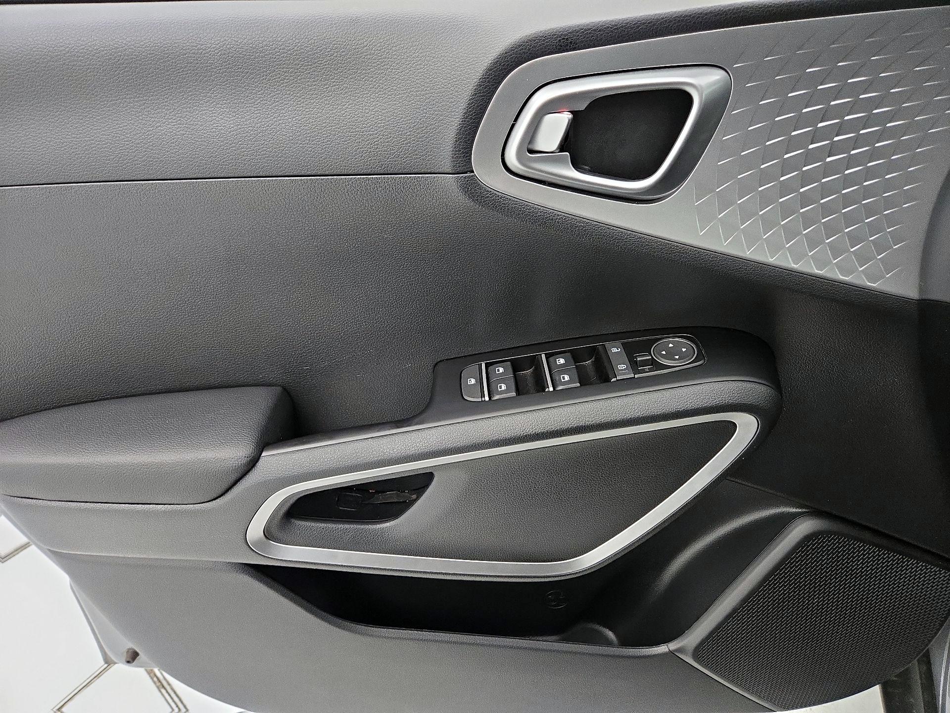 Thumbnail: 2025 Kia Soul - 12