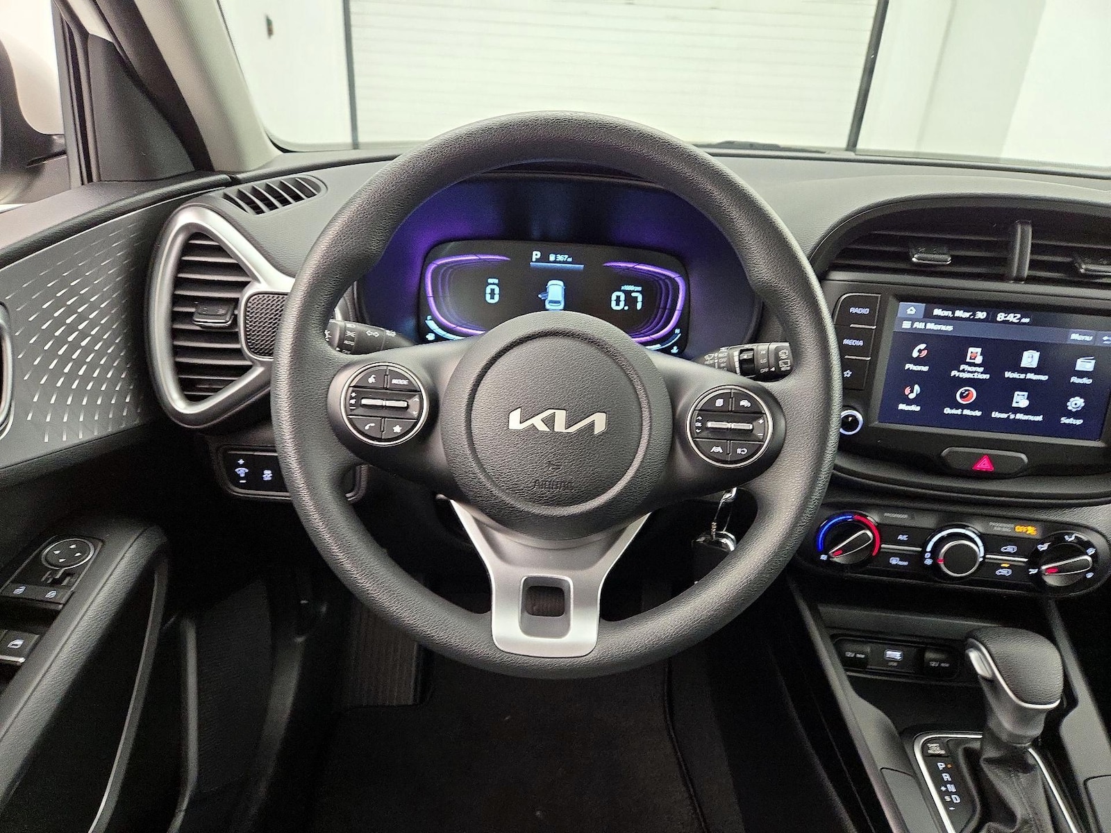 2025 Kia Soul LX - Photo 11
