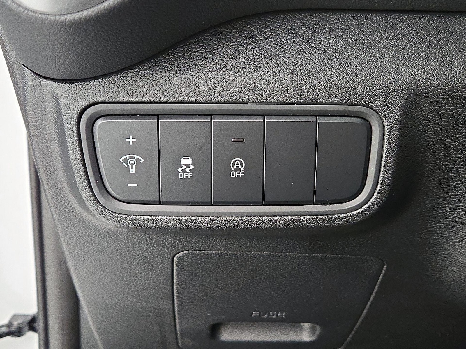 2025 Kia Soul LX - Photo 14