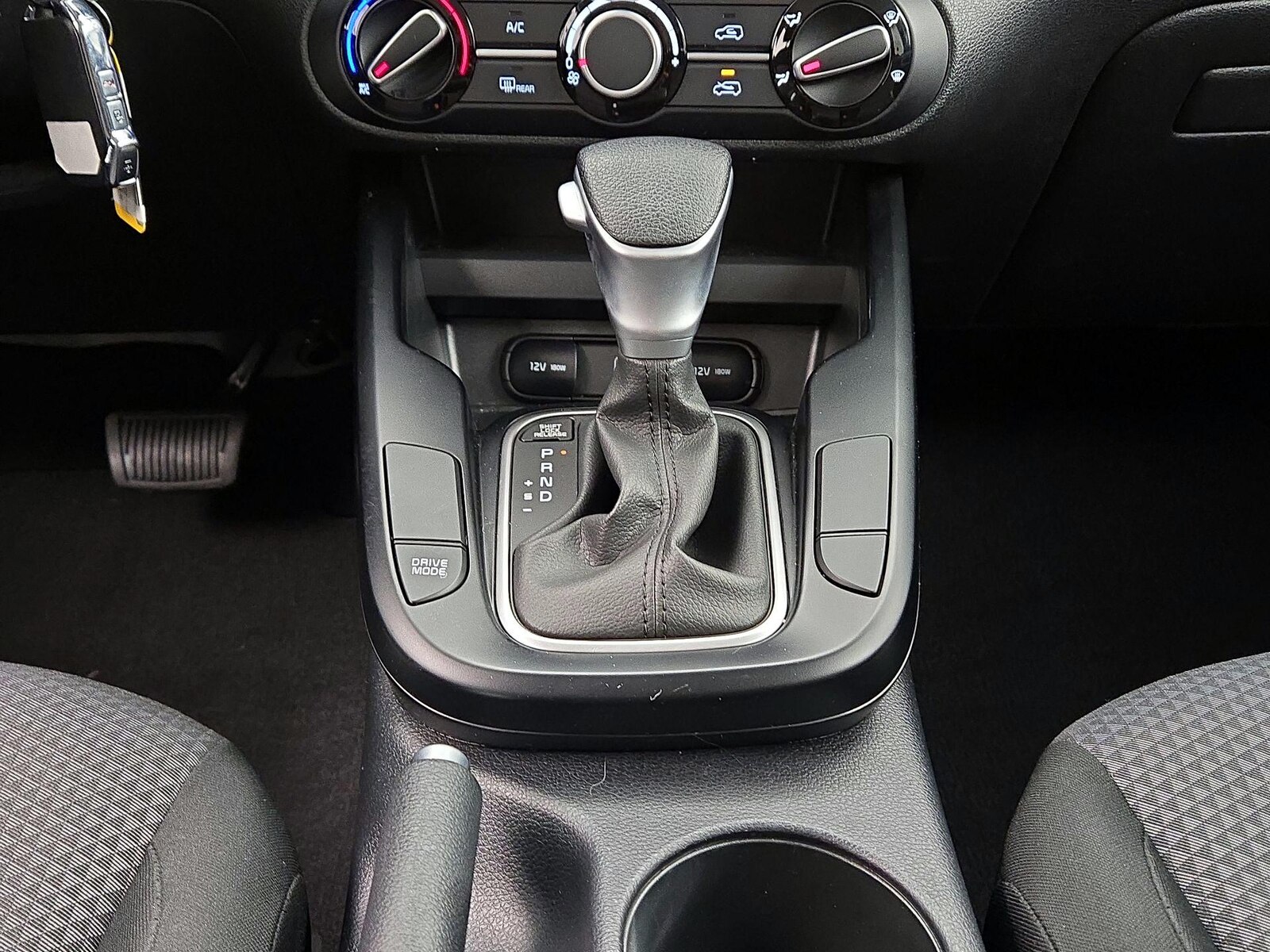 2025 Kia Soul LX - Photo 18