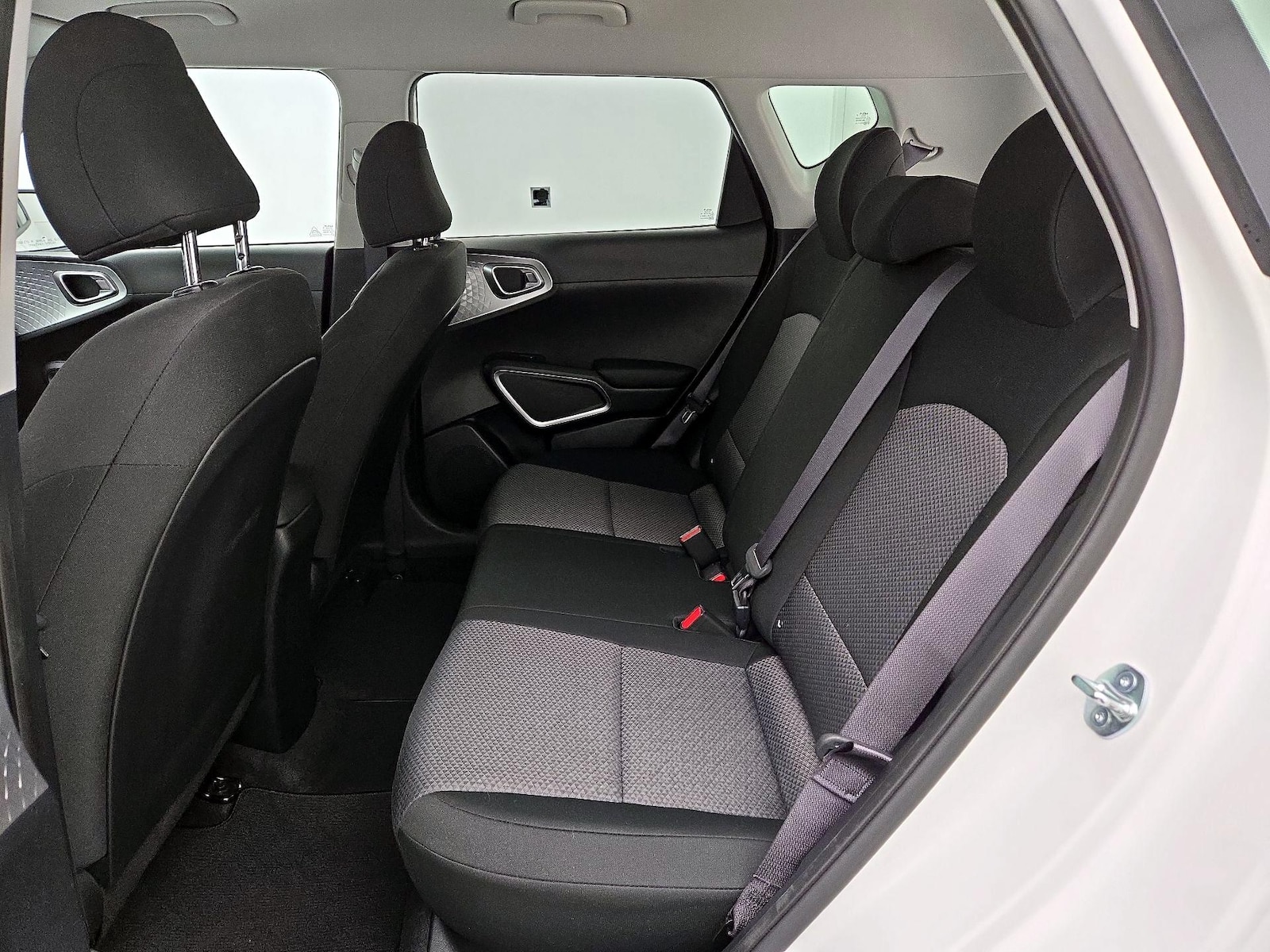 2025 Kia Soul LX - Photo 20