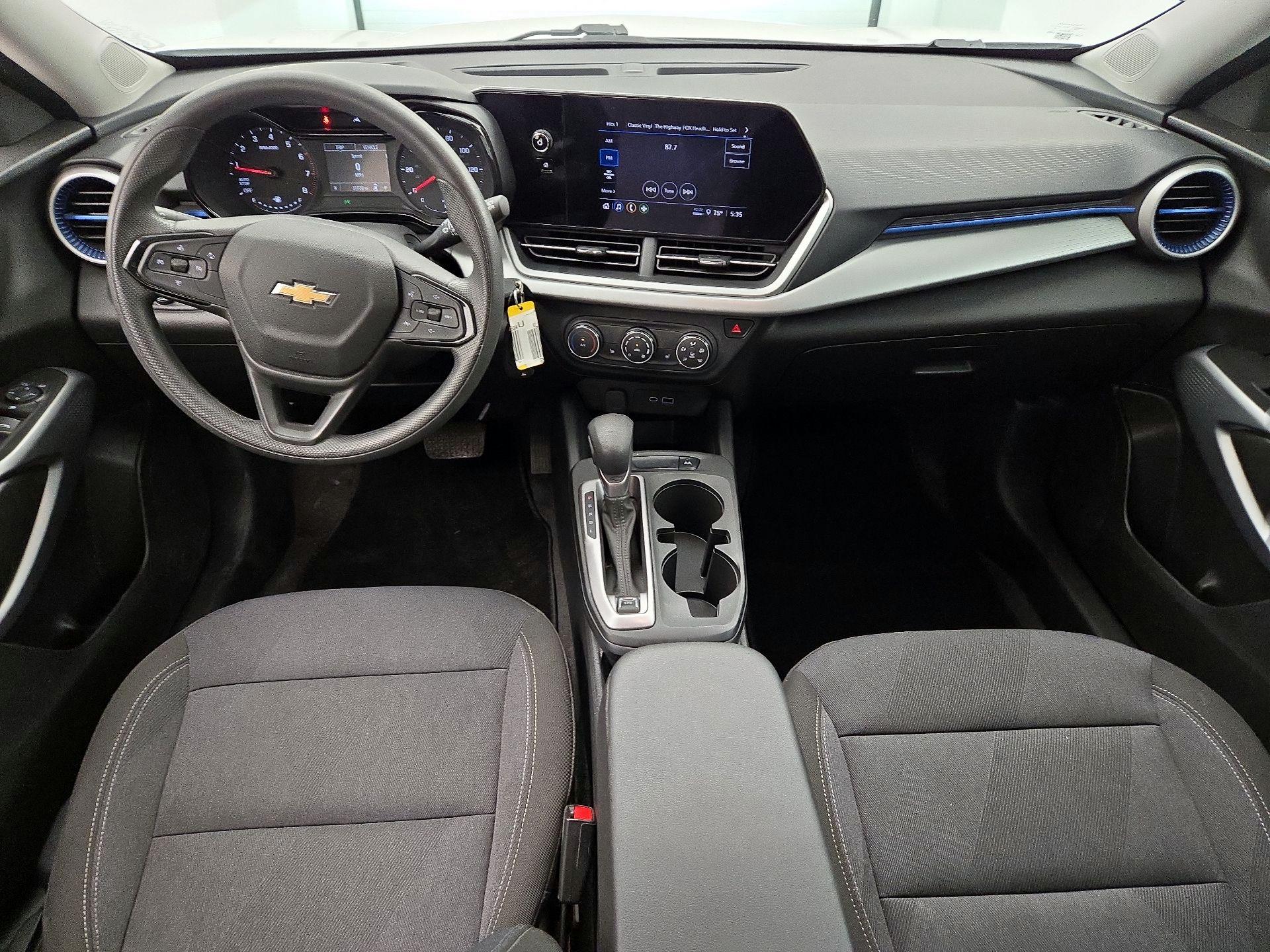 Thumbnail: 2024 Chevrolet Trax - 9