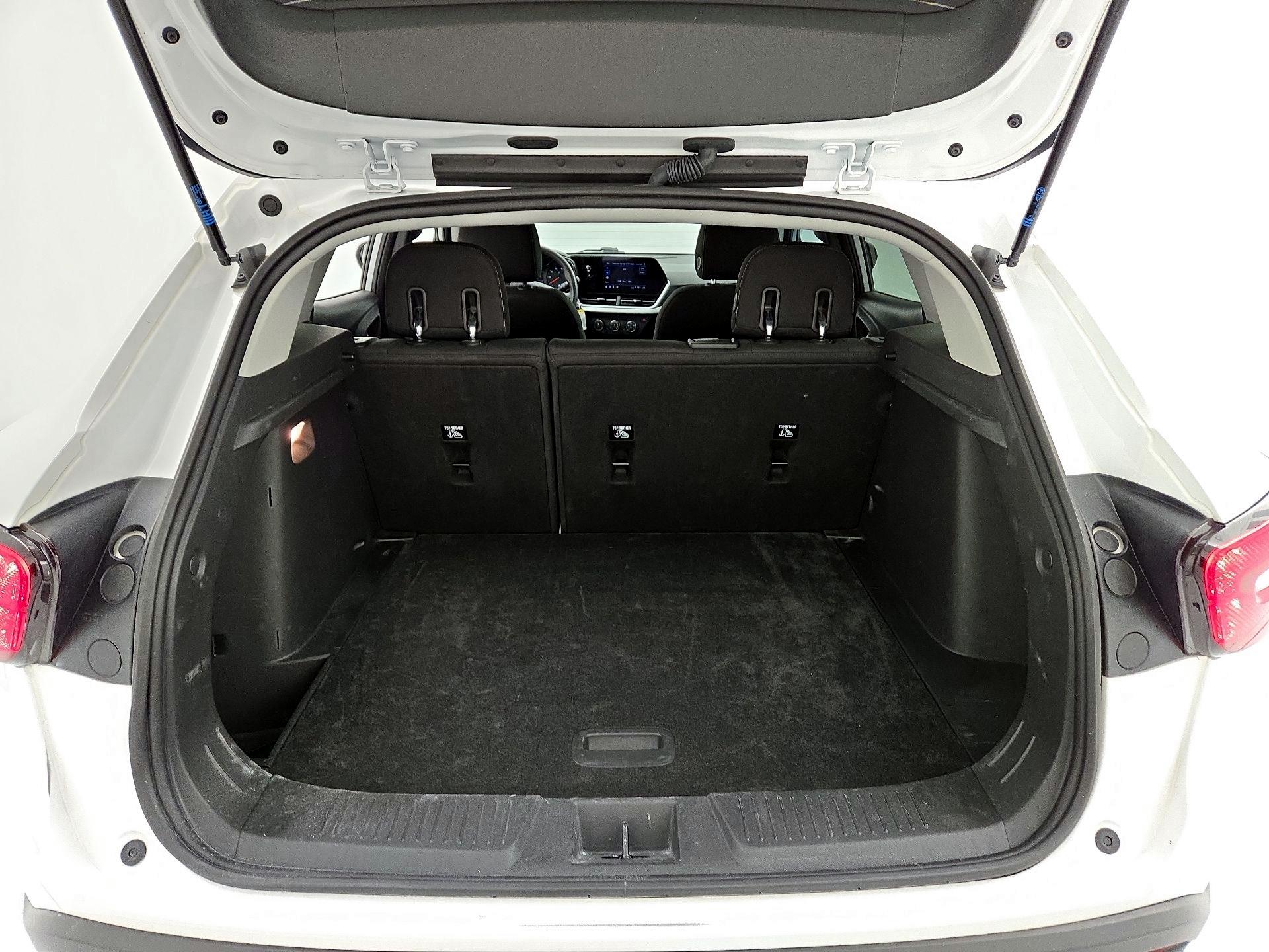 Thumbnail: 2024 Chevrolet Trax - 20