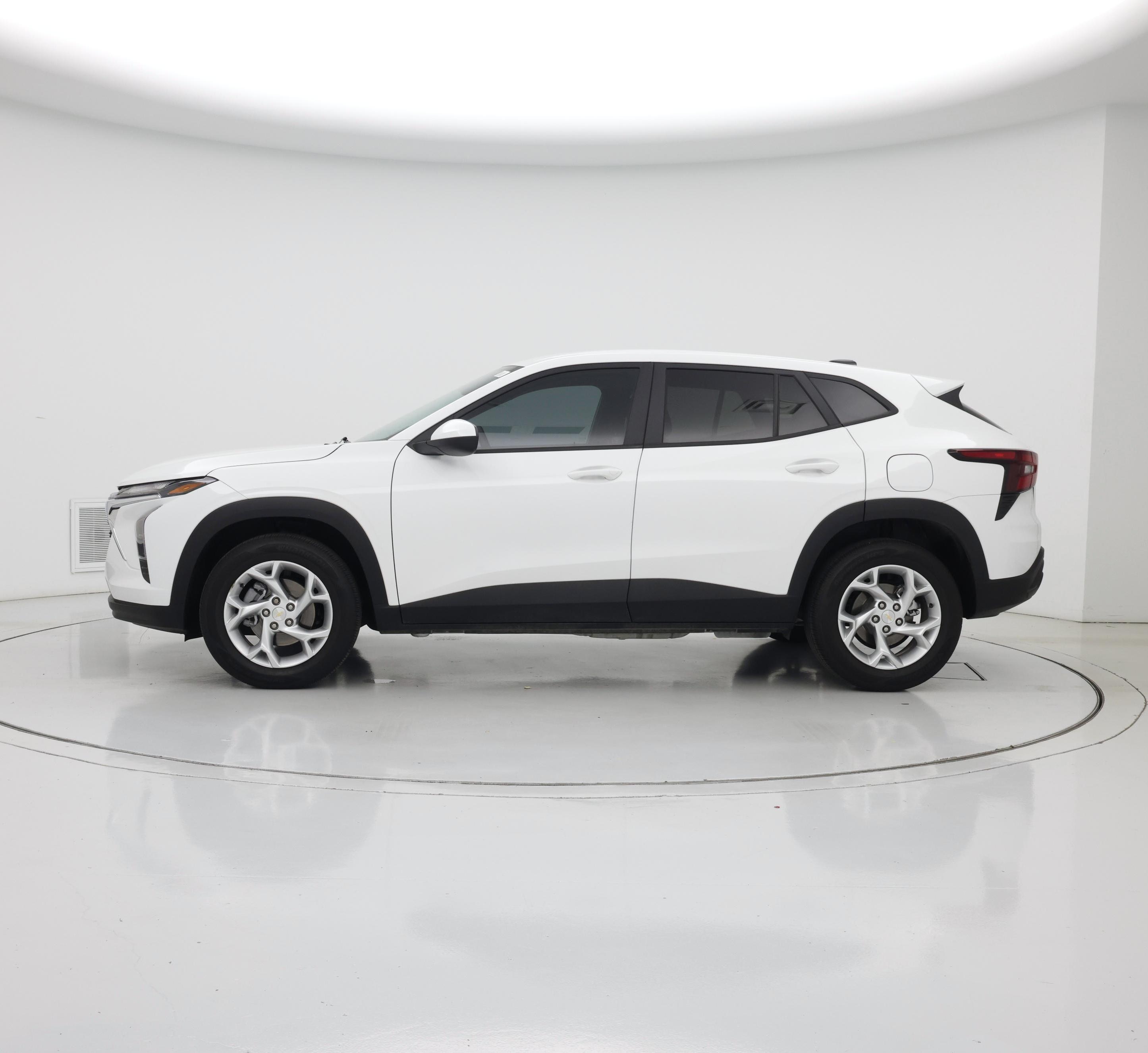 Thumbnail: 2024 Chevrolet Trax - 3