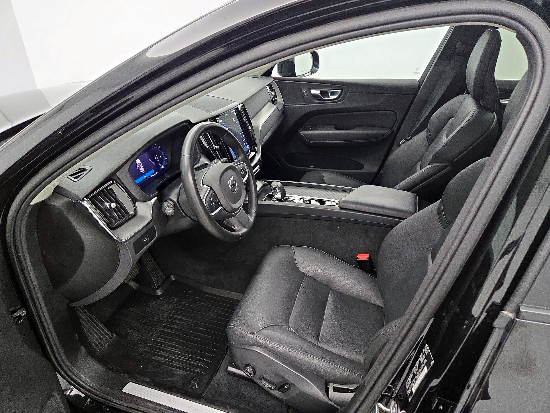 Thumbnail: 2024 Volvo XC60 - 11