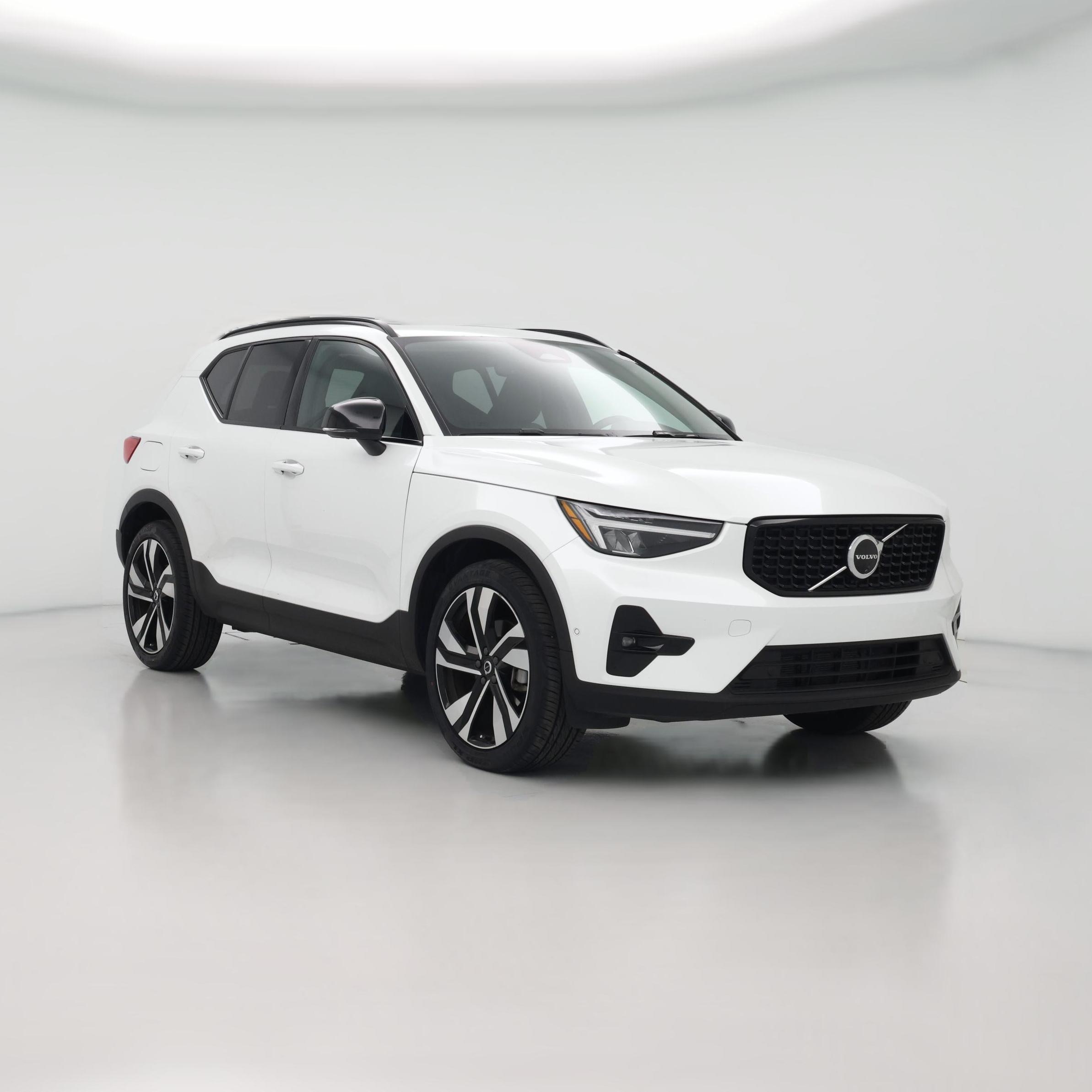 Thumbnail: 2025 Volvo XC40 - 1