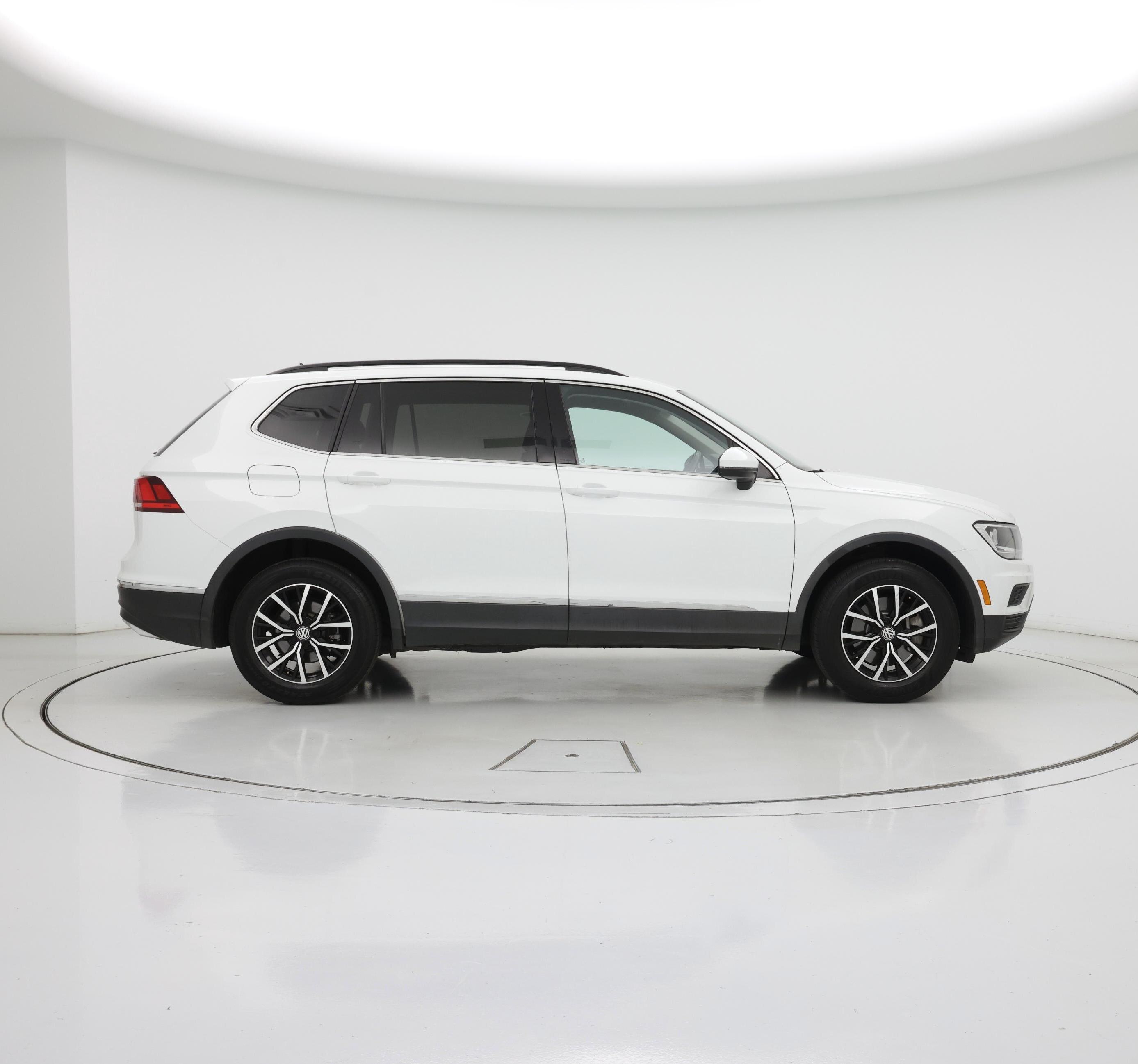Thumbnail: 2021 Volkswagen Tiguan - 7