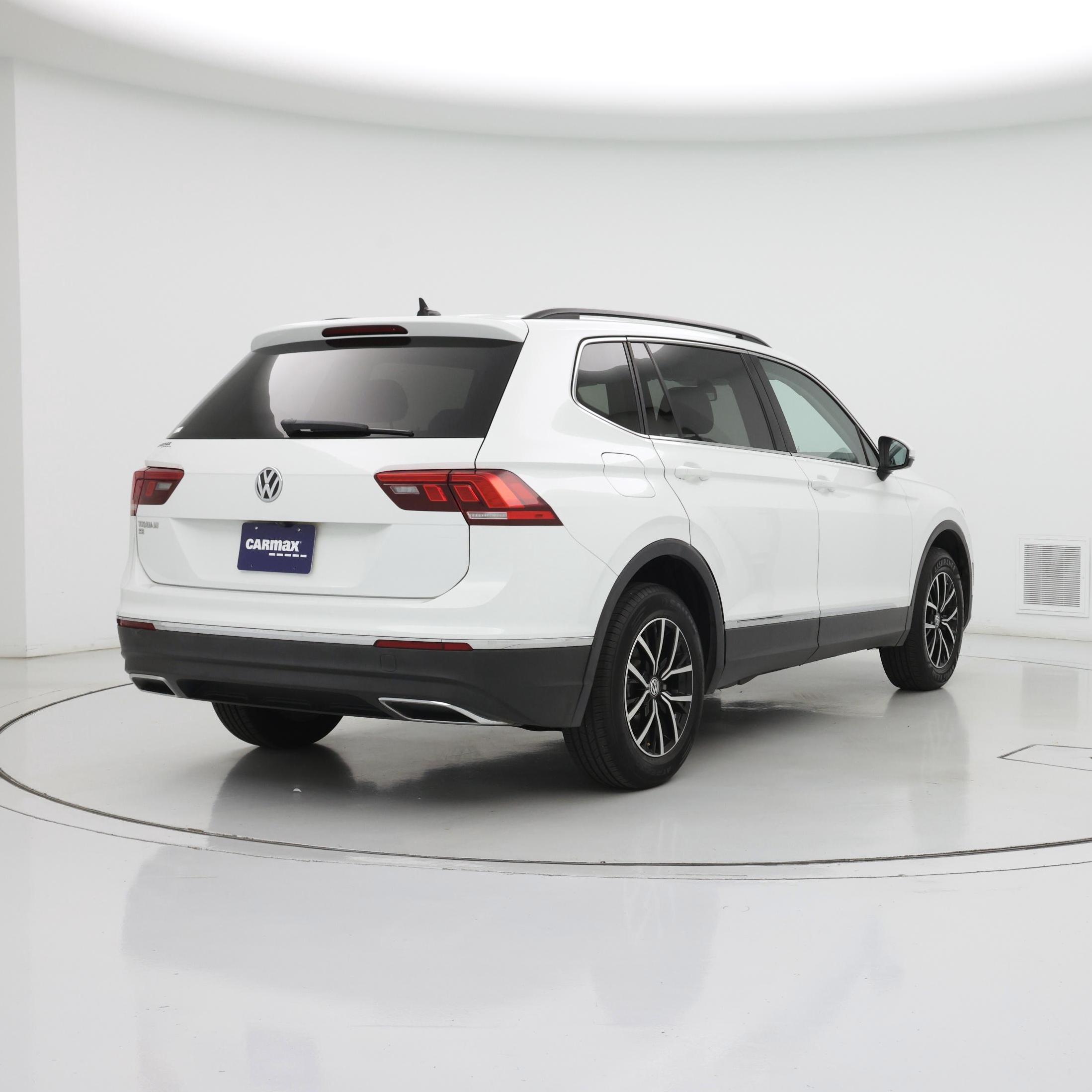 Thumbnail: 2021 Volkswagen Tiguan - 8