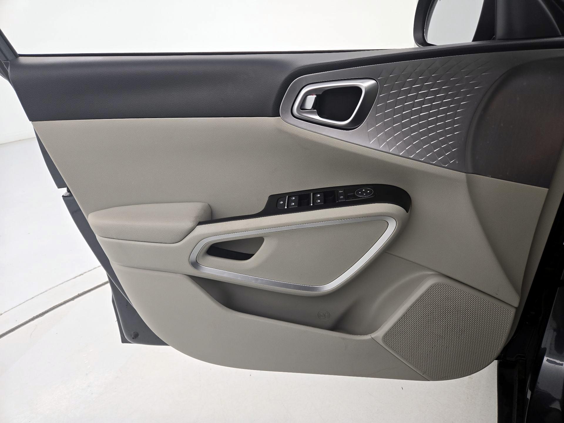 Thumbnail: 2025 Kia Soul - 12