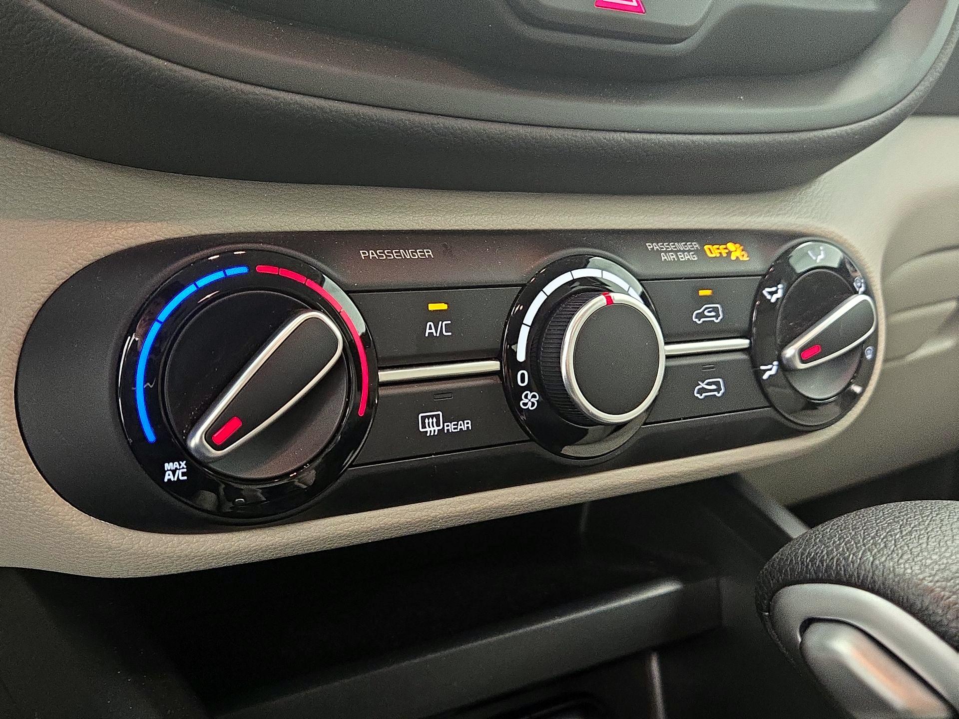 Thumbnail: 2025 Kia Soul - 16