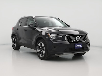 2025 Volvo XC40 B5 Plus Bright Theme