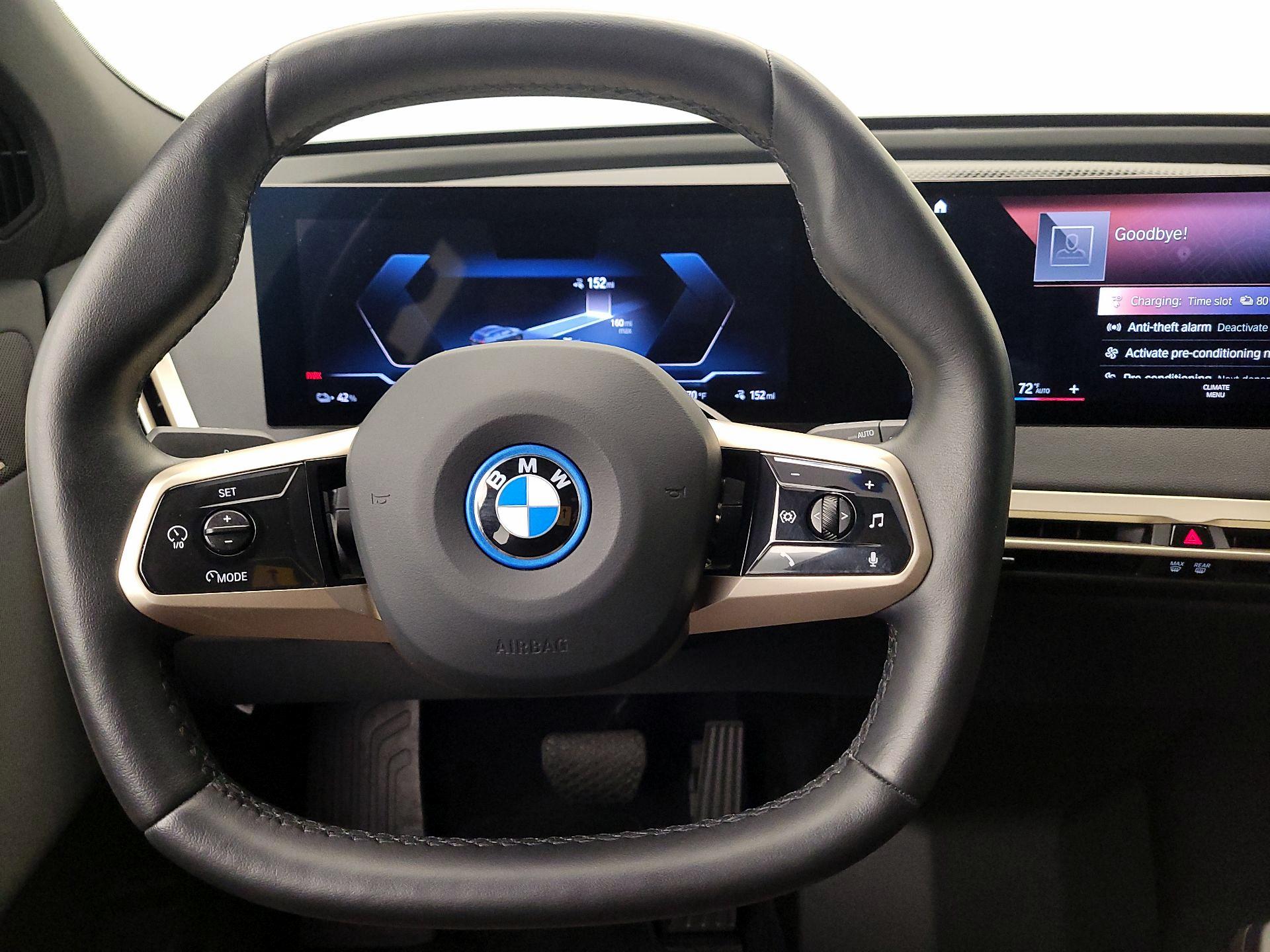 Thumbnail: 2023 BMW iX - 10