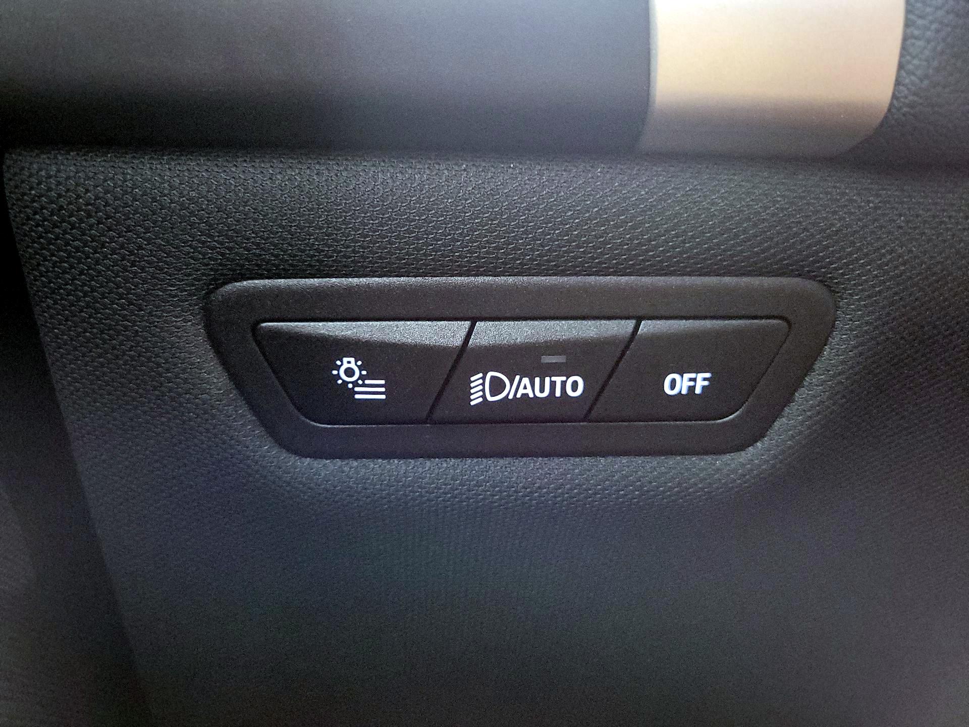 Thumbnail: 2023 BMW iX - 13