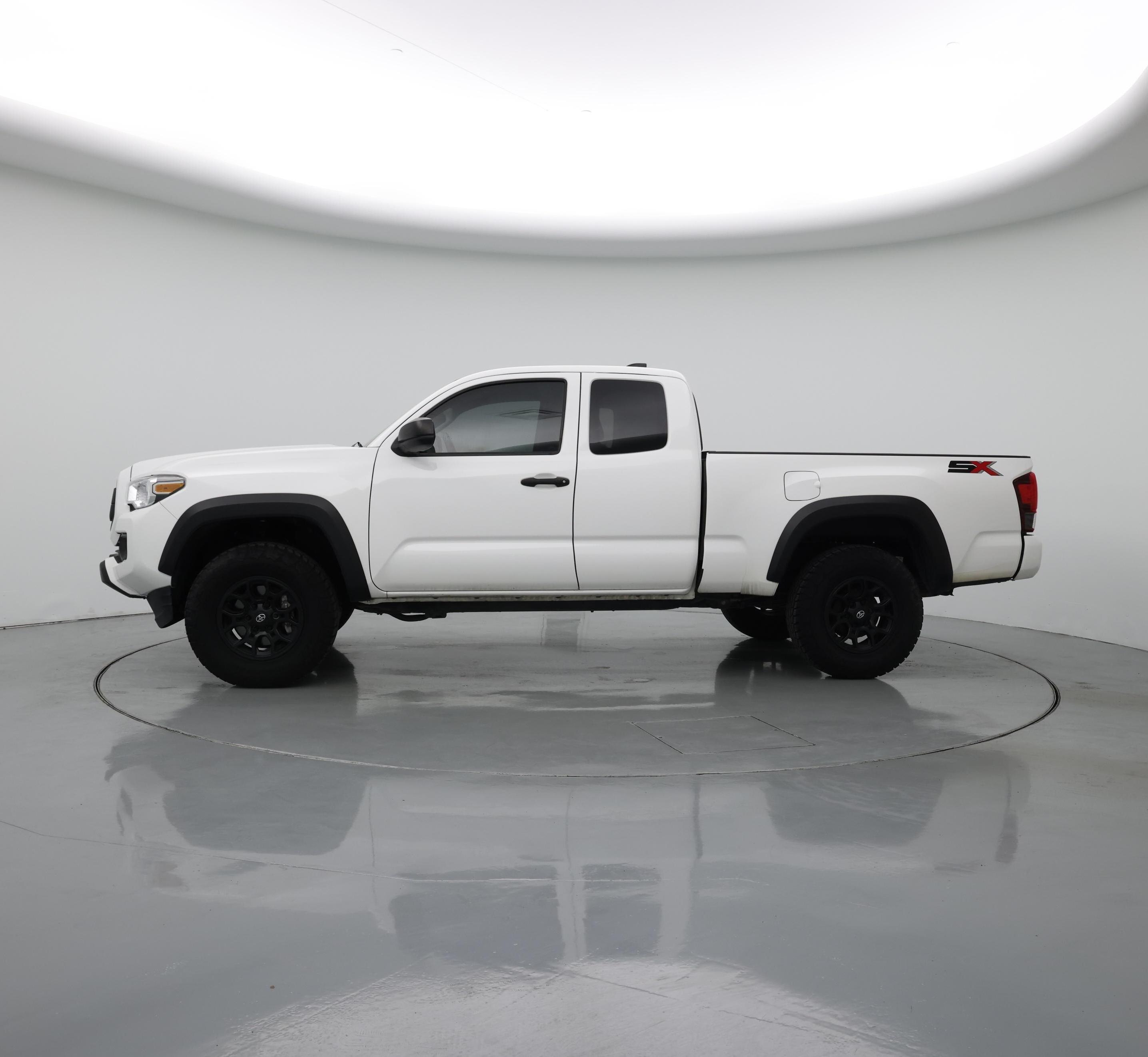 Thumbnail: 2022 Toyota Tacoma - 3