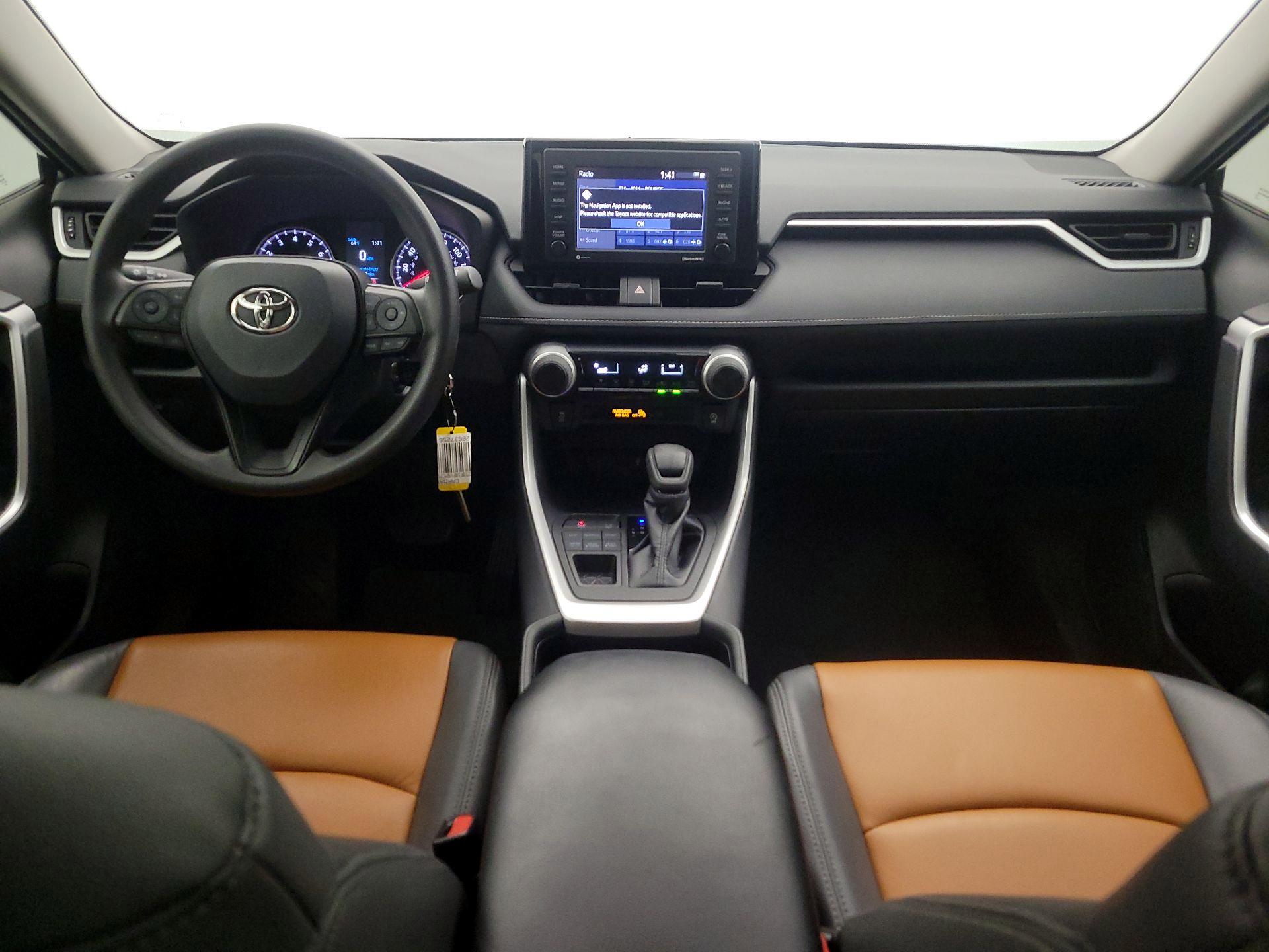 Thumbnail: 2021 Toyota RAV4 - 9