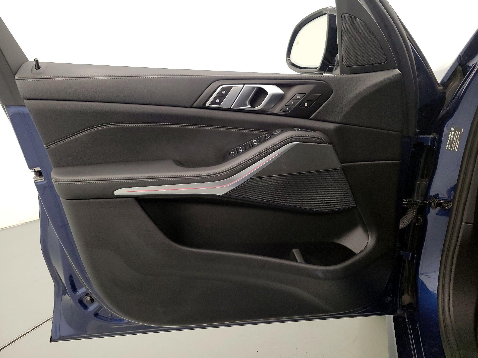 Thumbnail: 2022 BMW X5 - 12