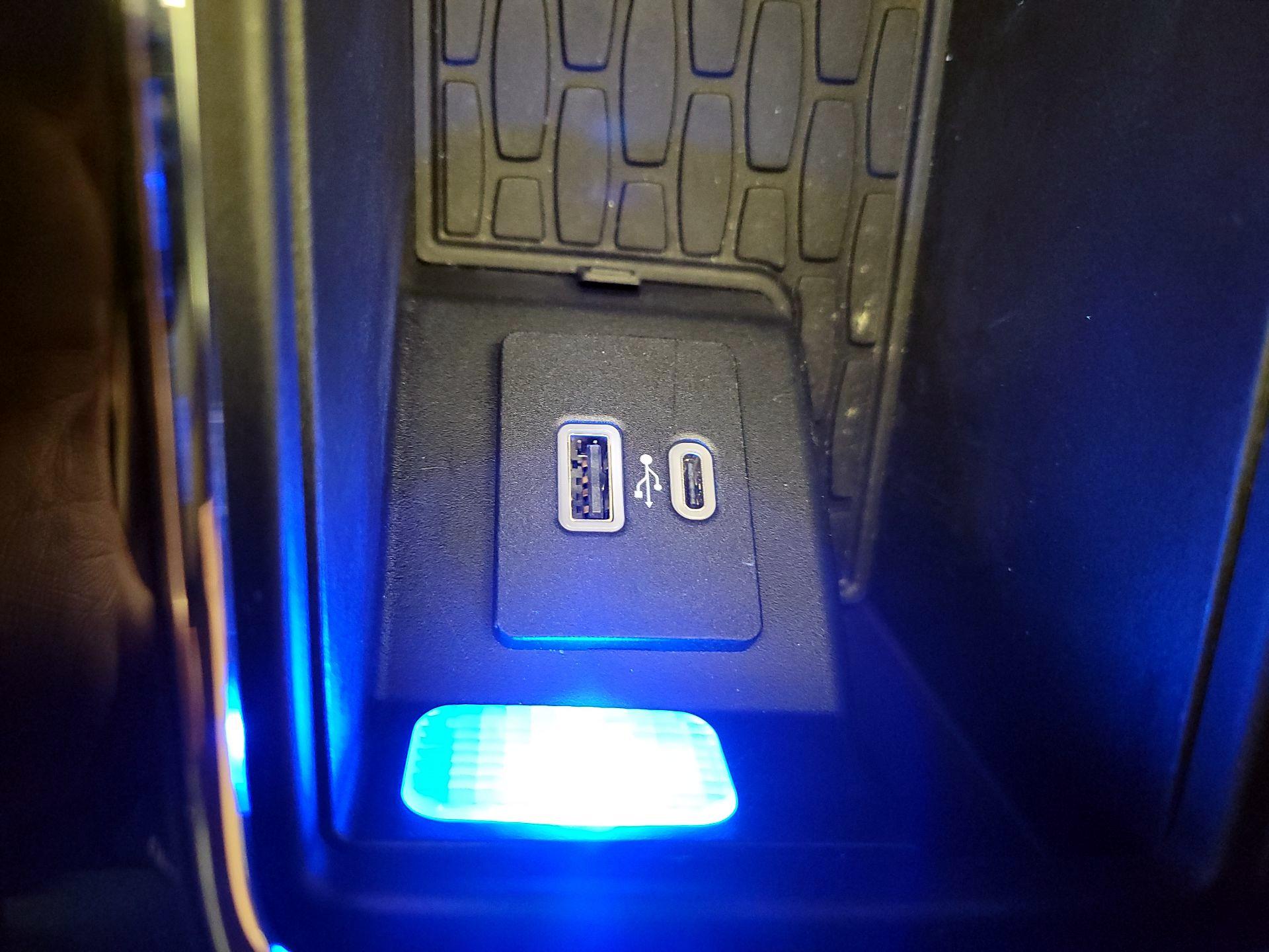 Thumbnail: 2022 Lincoln Aviator - 19