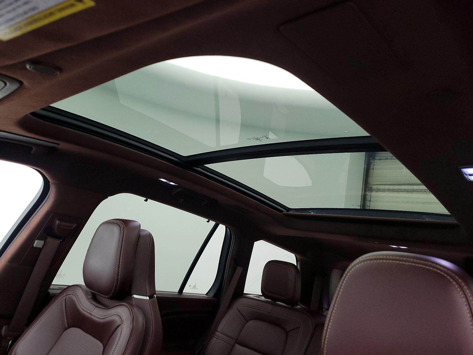 Thumbnail: 2022 Lincoln Aviator - 20