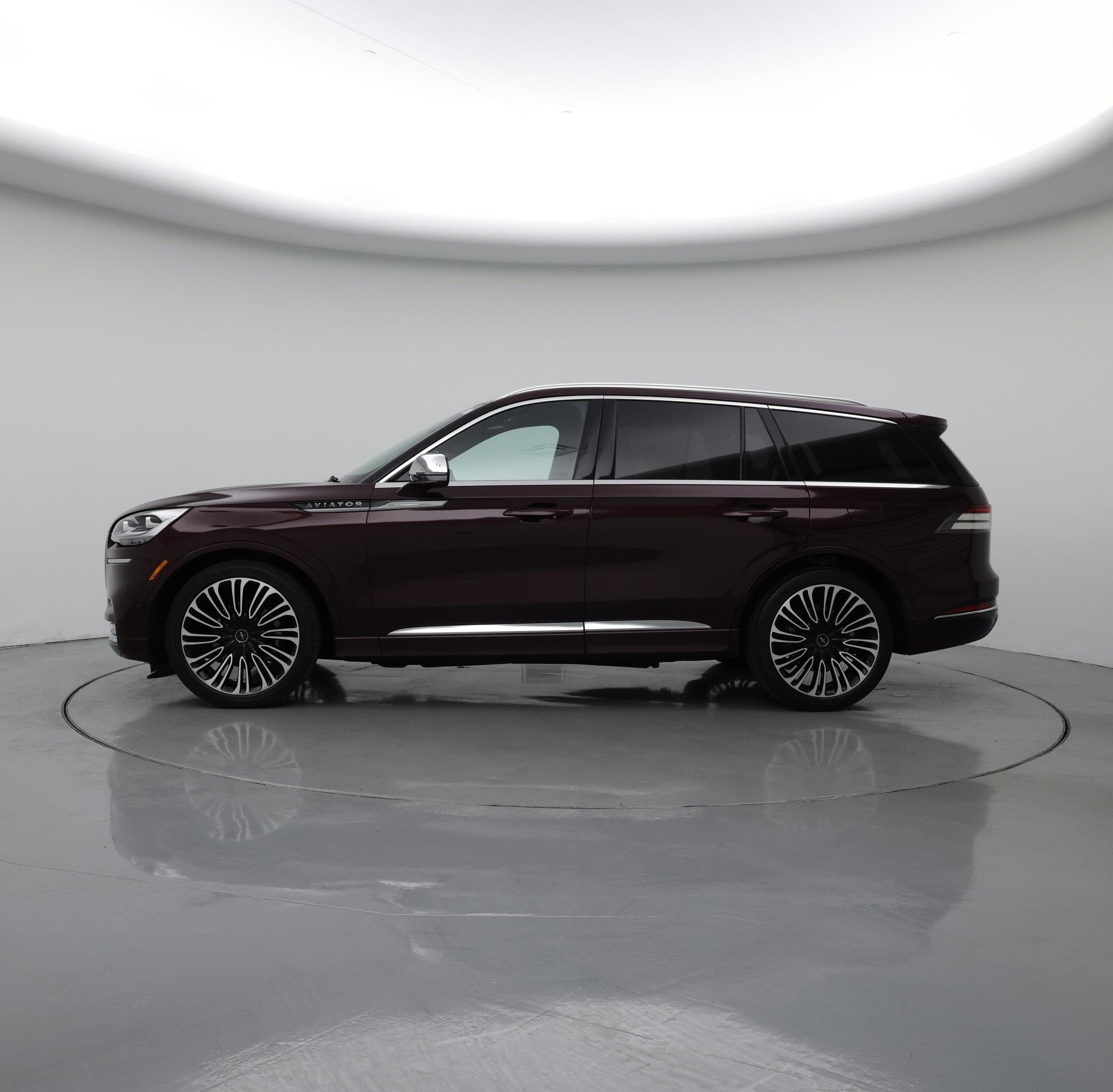Thumbnail: 2022 Lincoln Aviator - 3