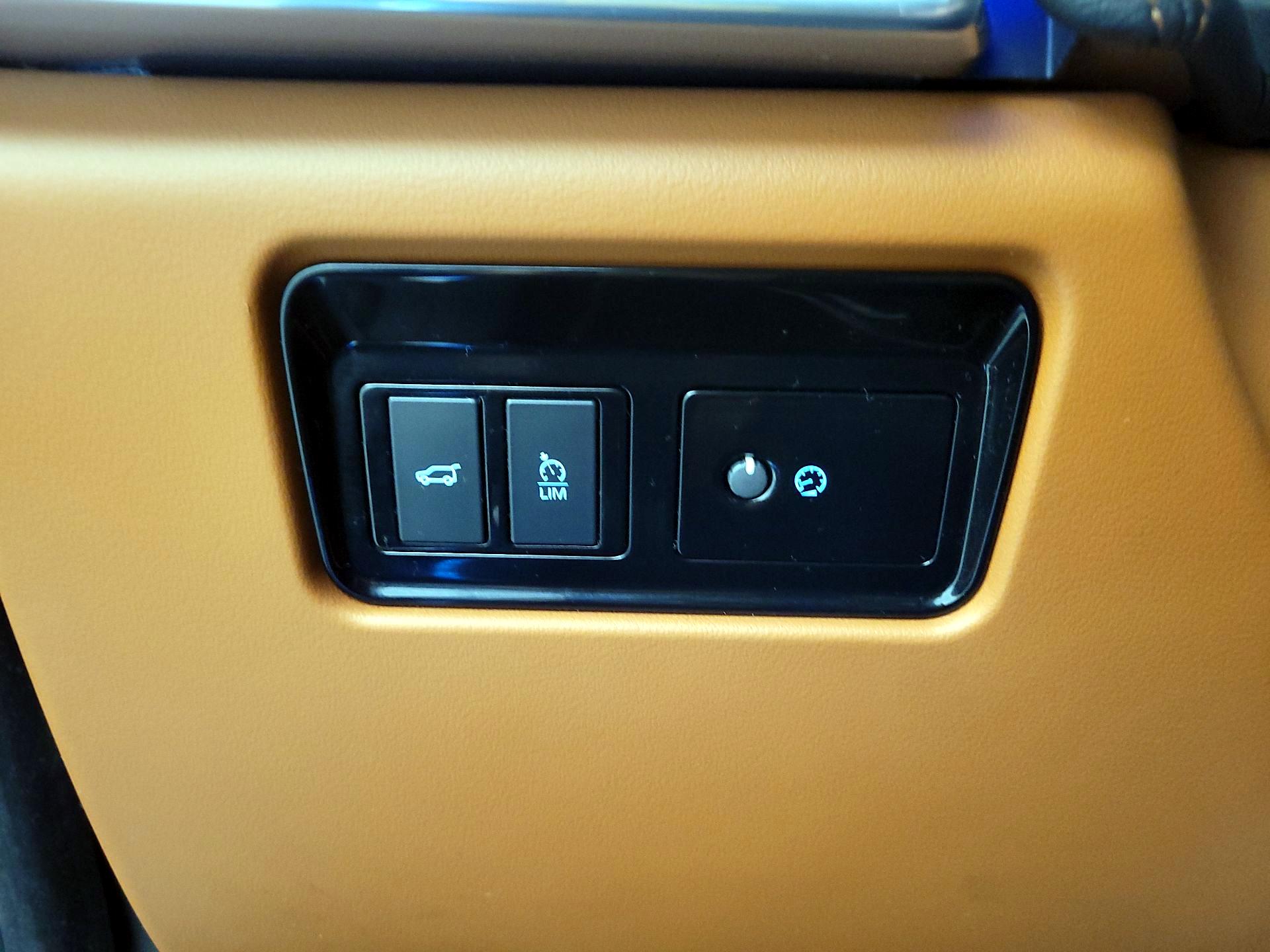 Thumbnail: 2020 Jaguar F-Pace - 13