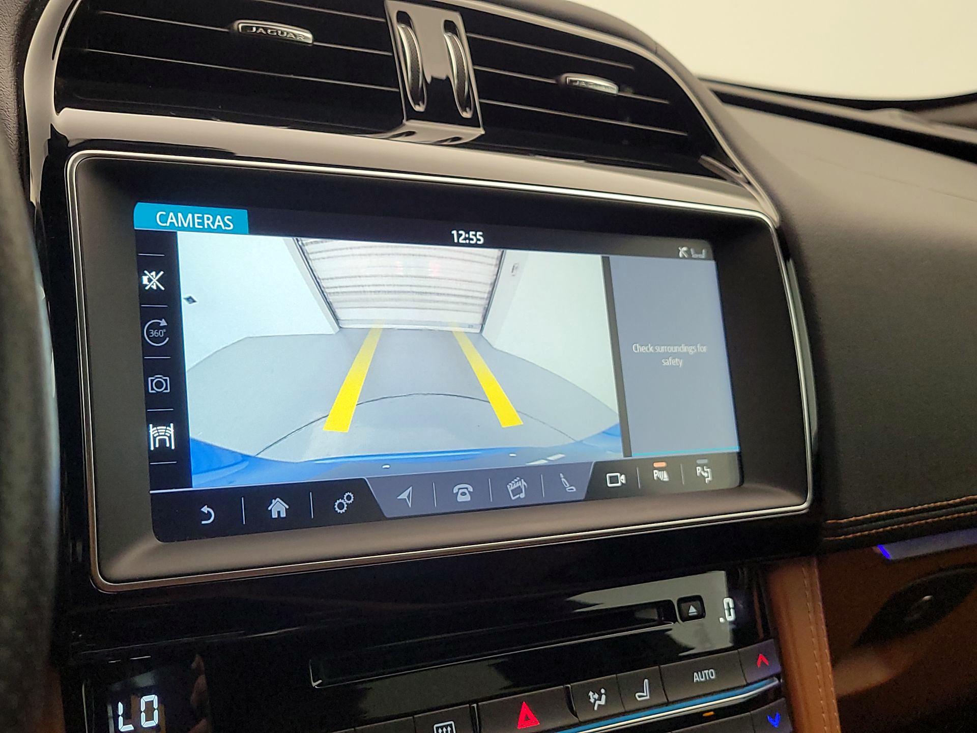 Thumbnail: 2020 Jaguar F-Pace - 15