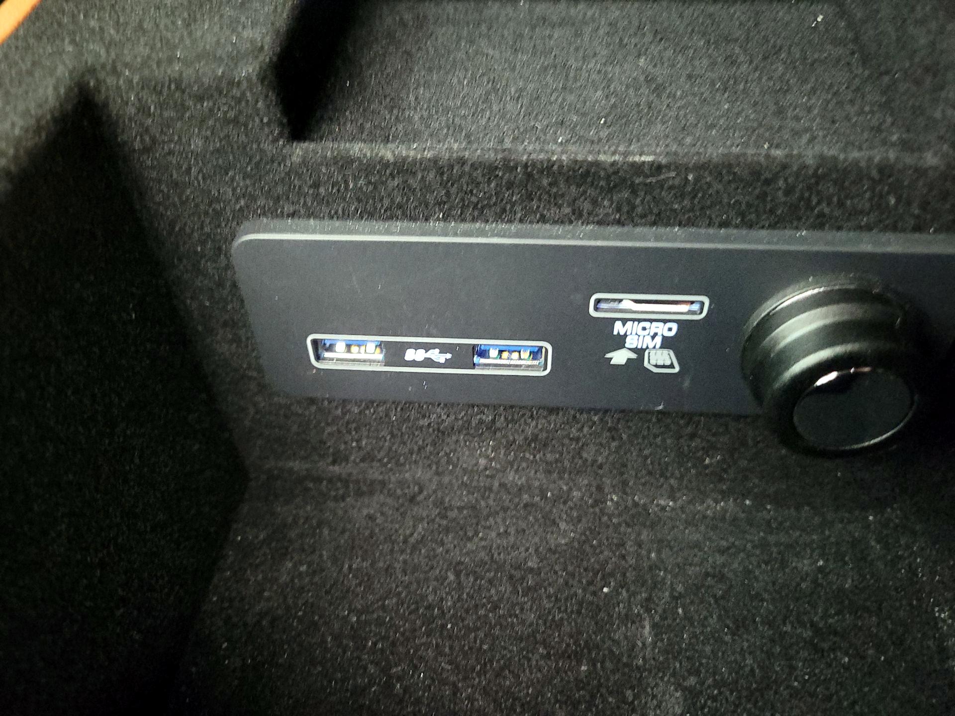 Thumbnail: 2020 Jaguar F-Pace - 19