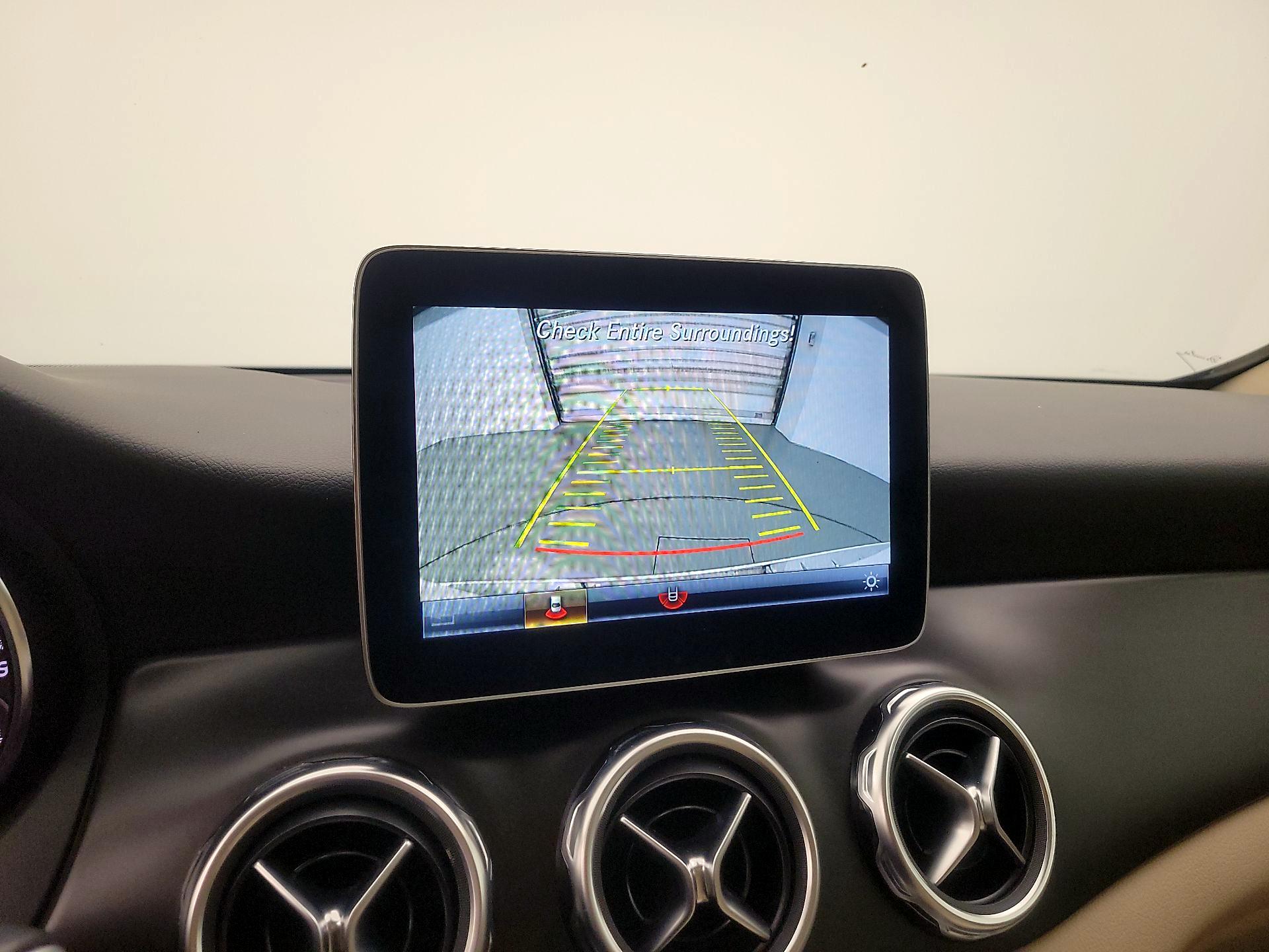 Thumbnail: 2019 Mercedes-Benz GLA - 14